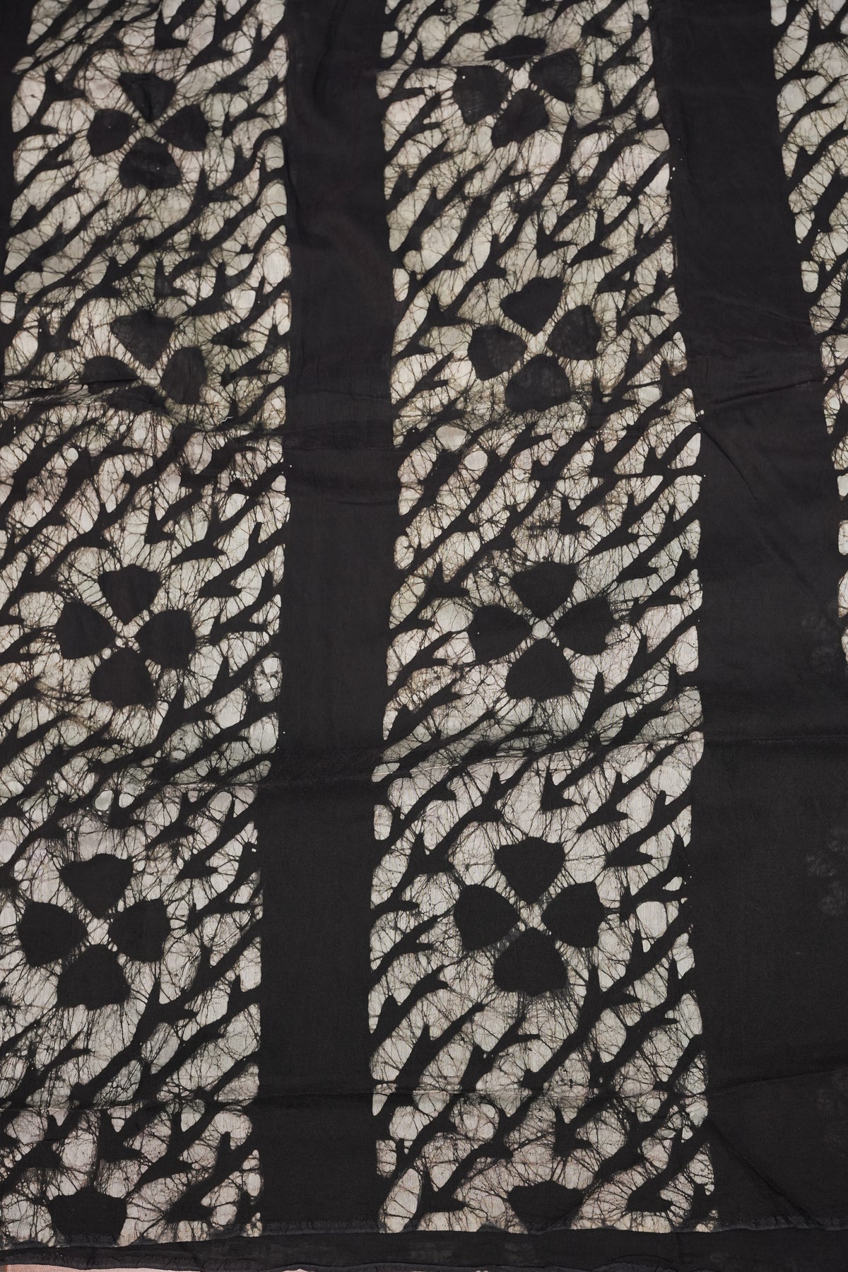 Pure Cotton Saree with Digital Block Prints – Black & White