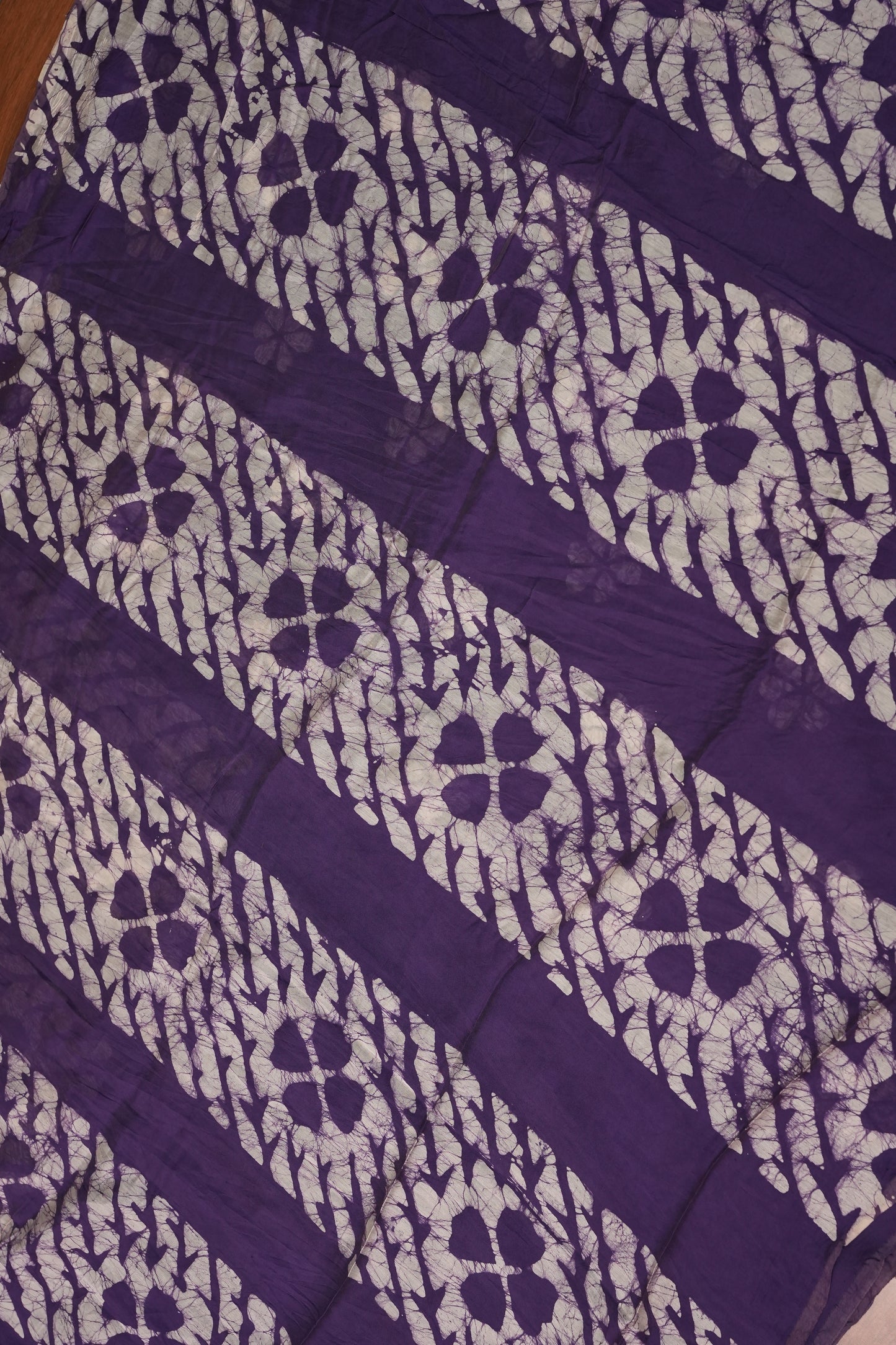 Pure Cotton Saree with Digital Block Prints – Deep Purple & White
