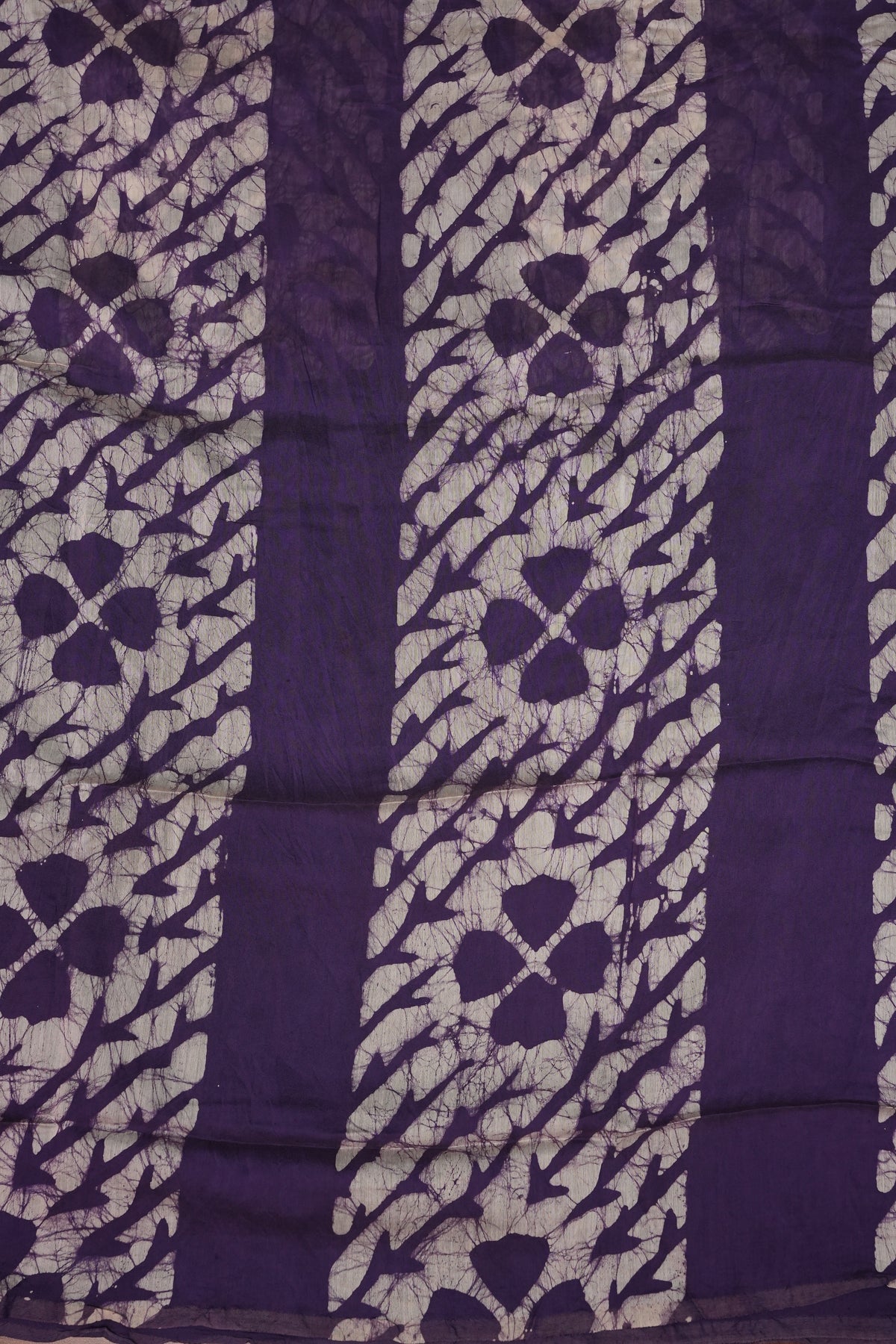 Pure Cotton Saree with Digital Block Prints – Deep Purple & White