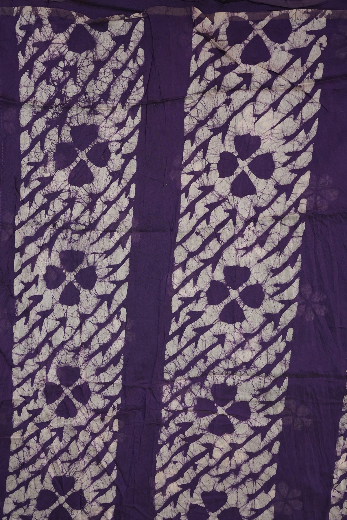Pure Cotton Saree with Digital Block Prints – Deep Purple & White