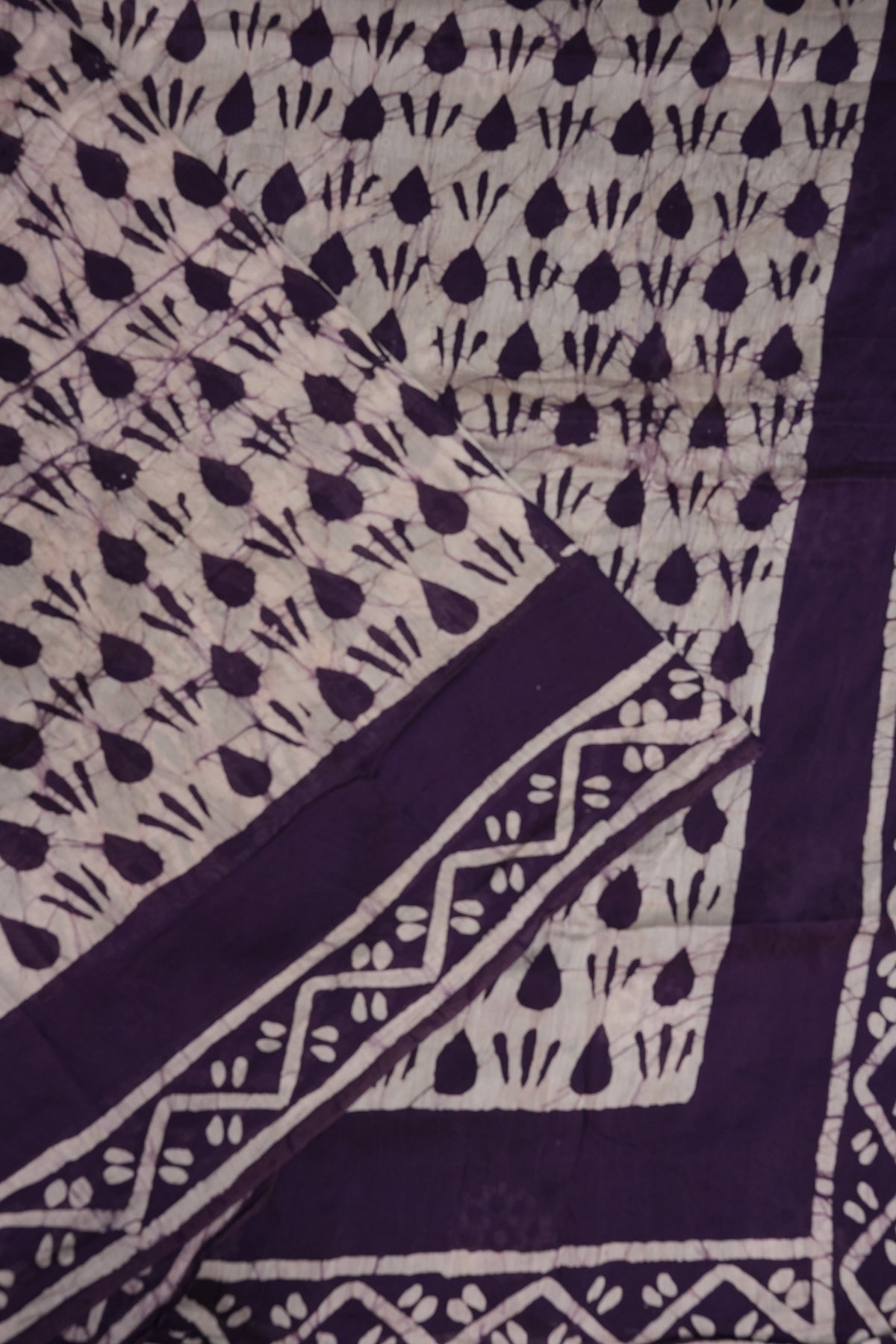Pure Cotton Saree with Digital Block Prints – Deep Aubergine Purple & White