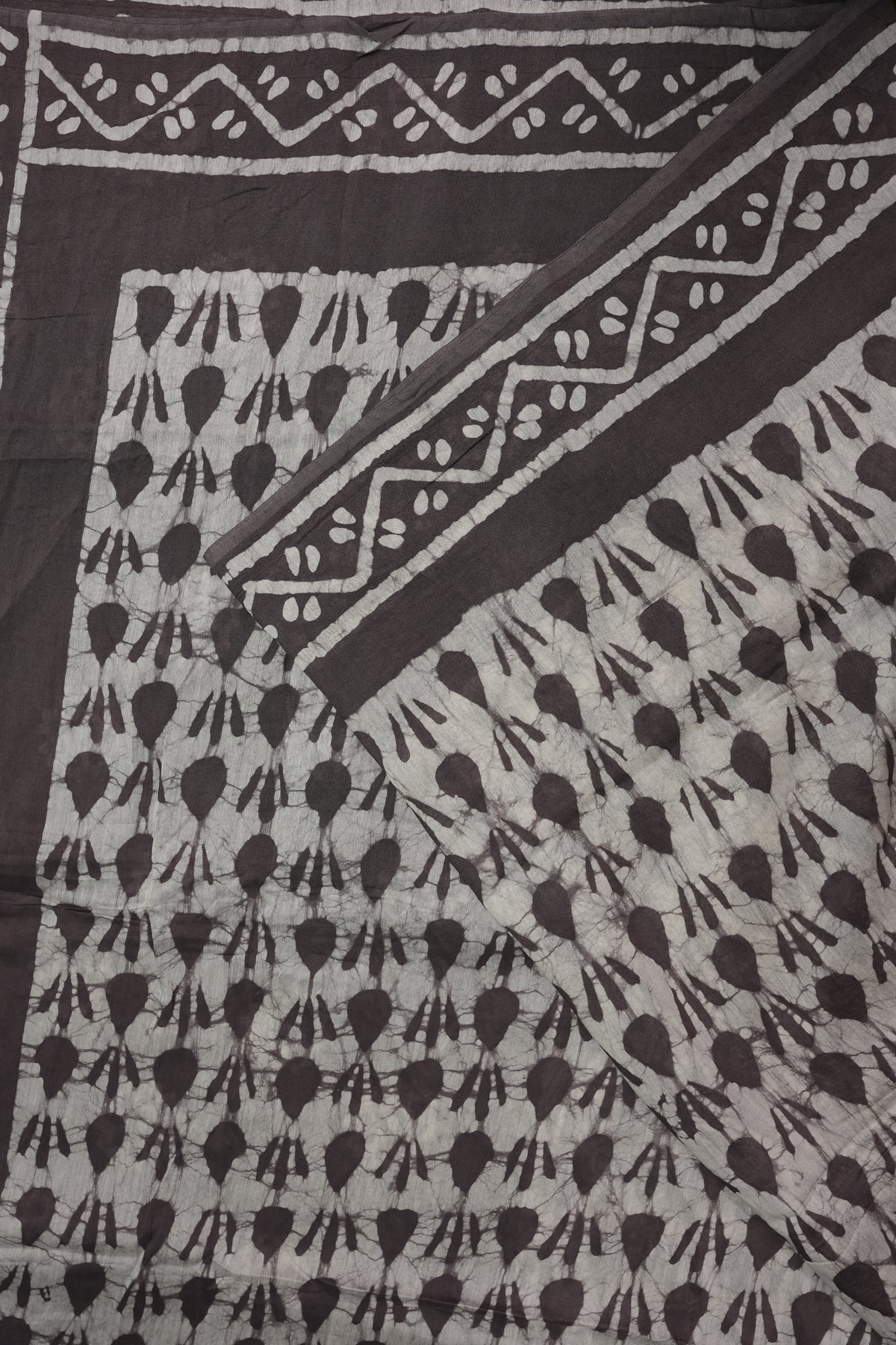 Pure Cotton Saree with Digital Block Prints – Charcoal Grey & White