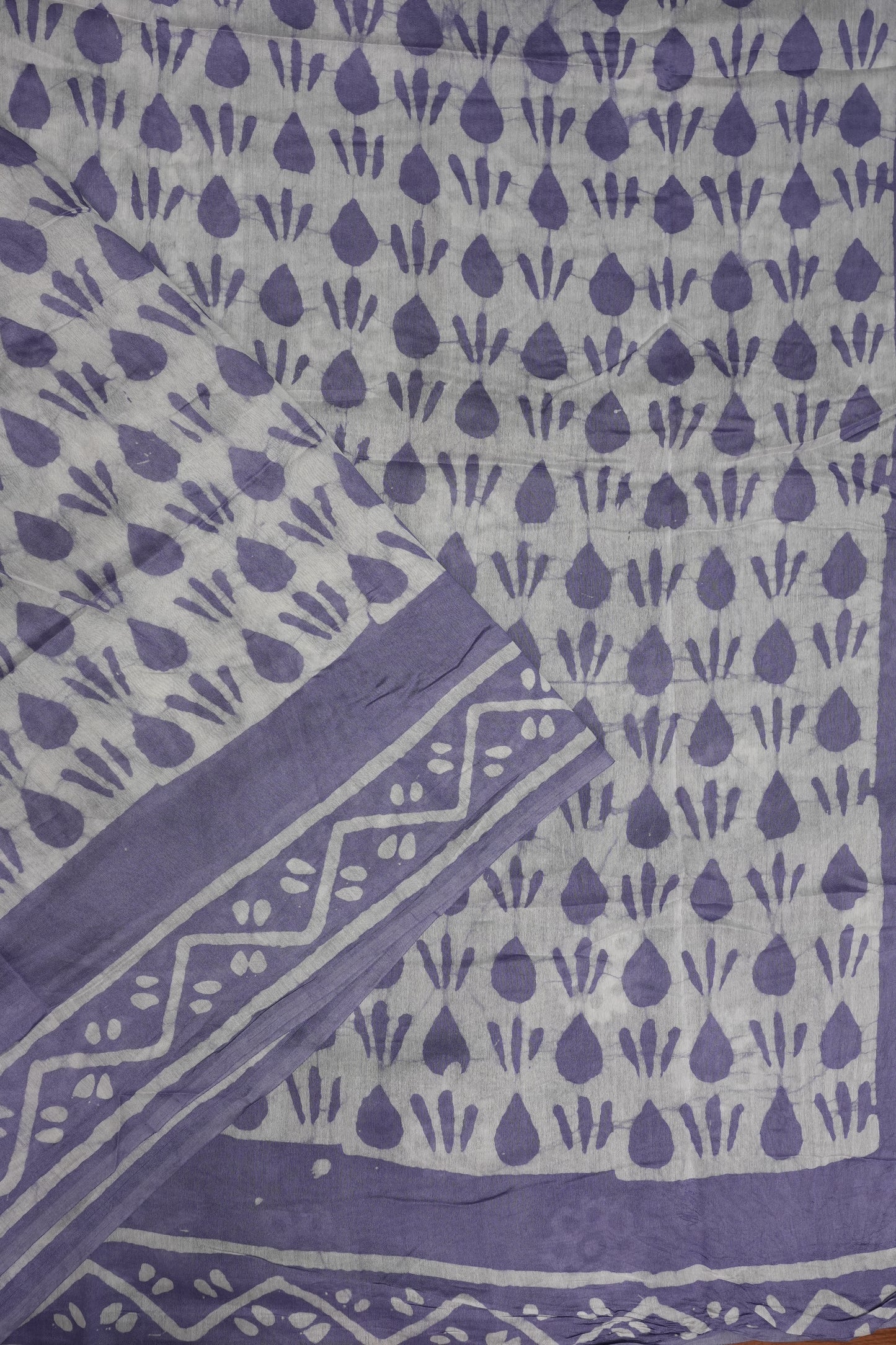 Pure Cotton Saree with Digital Block Prints – Lavender & White