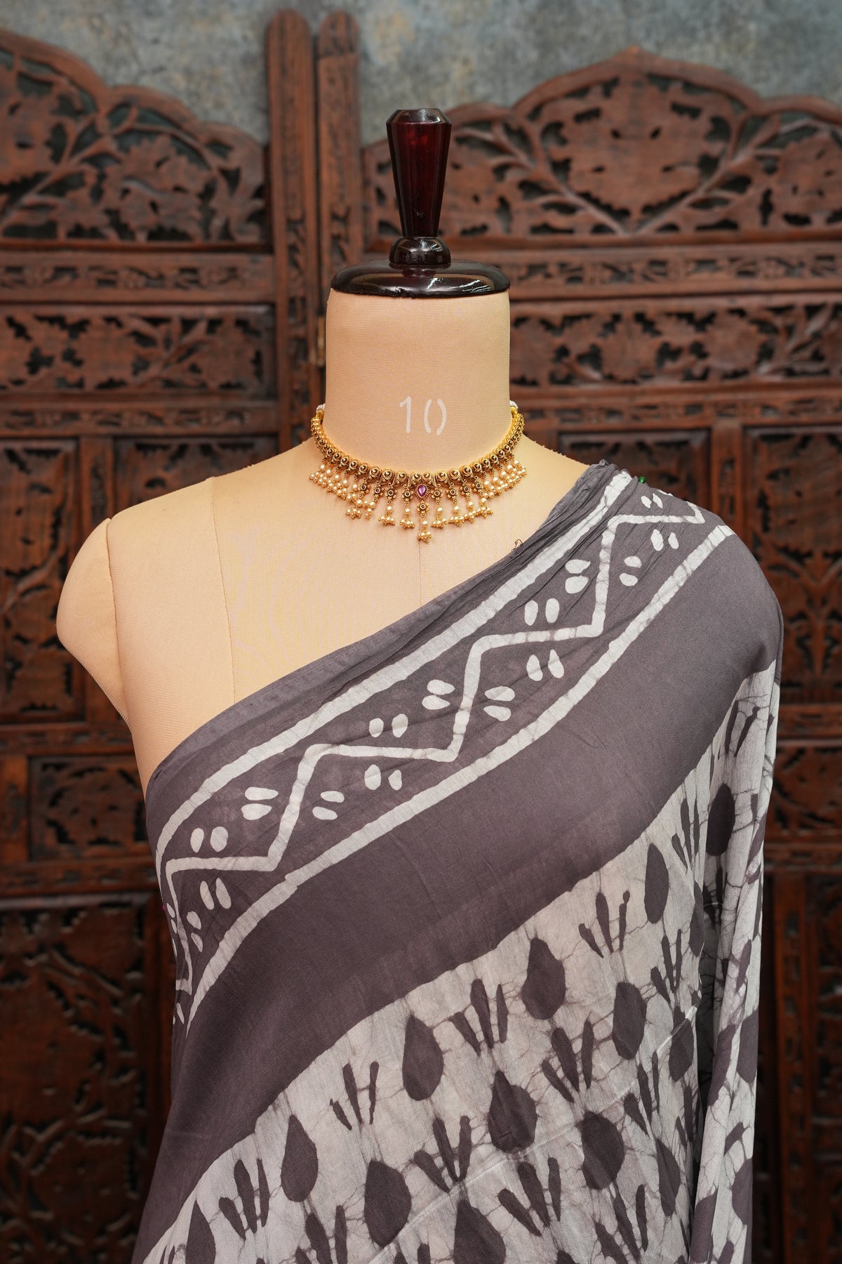 Pure Cotton Saree with Digital Block Prints – Charcoal Grey & White