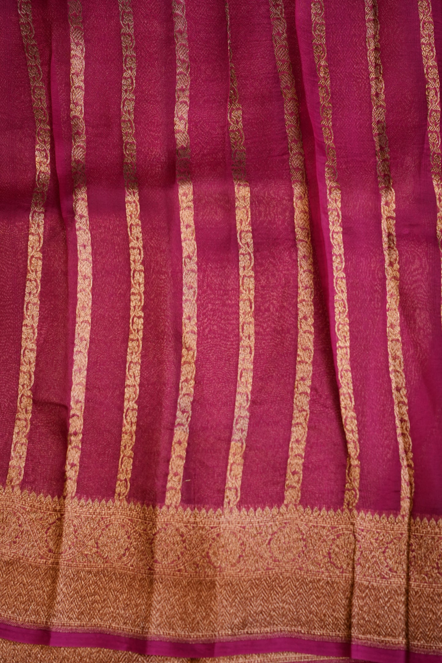 Pure Banarasi Organza(Kora) Silk Handloom Saree with Antique Zari Buttas & Border – Deep Purple & Pink | Silk Mark Certified