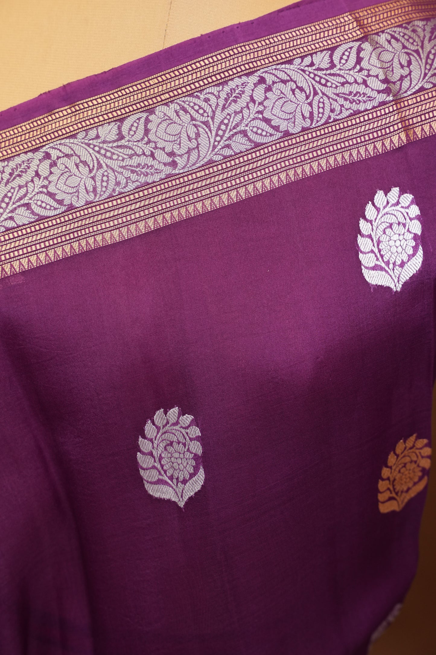 Pure Banarasi Organza(Kora) Silk Handloom Saree with Gold & Silver Zari Buttas – Burgundy | Silk Mark Certified