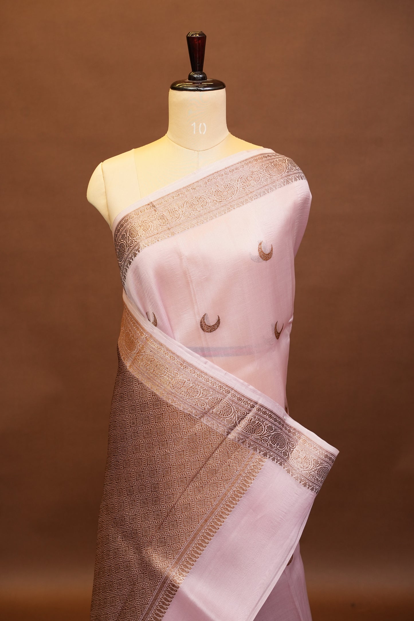 Pure Banarasi Organza(Kora) Silk Handloom Saree with Antique Gold Zari Buttas & Border – Baby Pink | Silk Mark Certified