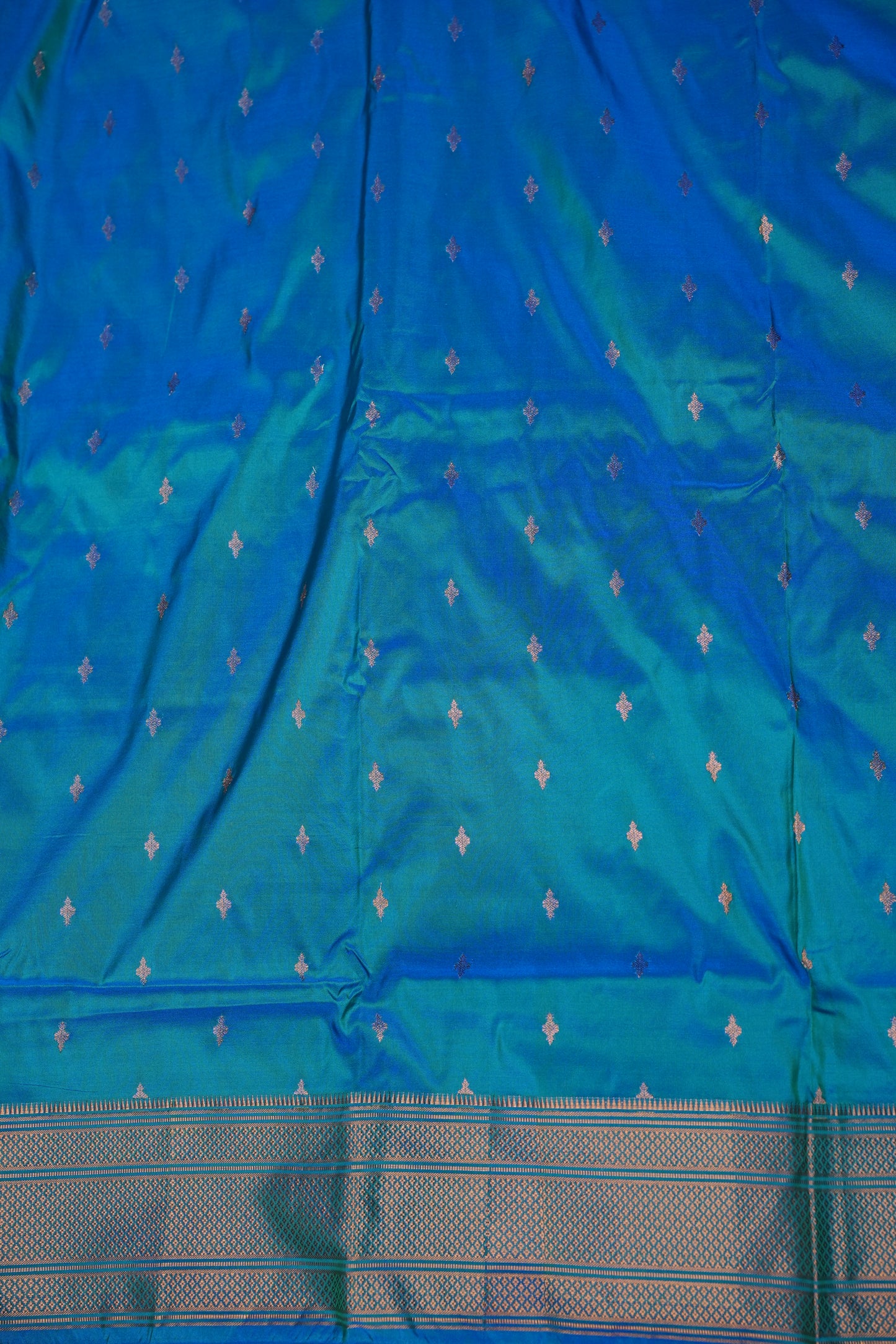 Semi Silk 9-Yard Saree with Paithani Pallu & Gatti Border – Dual Tone Blue & Rama Blue