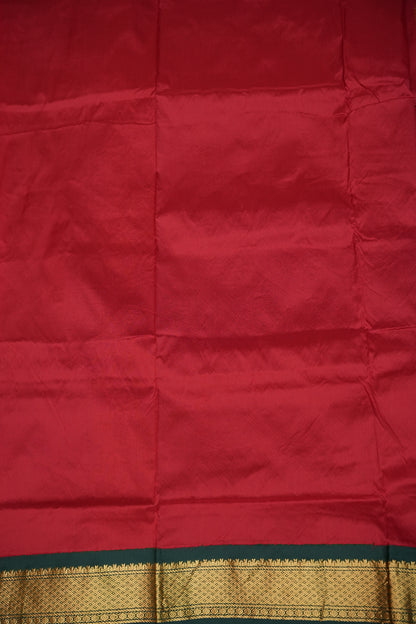 Semi Silk 9-Yard Saree with Grand Pallu & Gatti Border – Red & Green