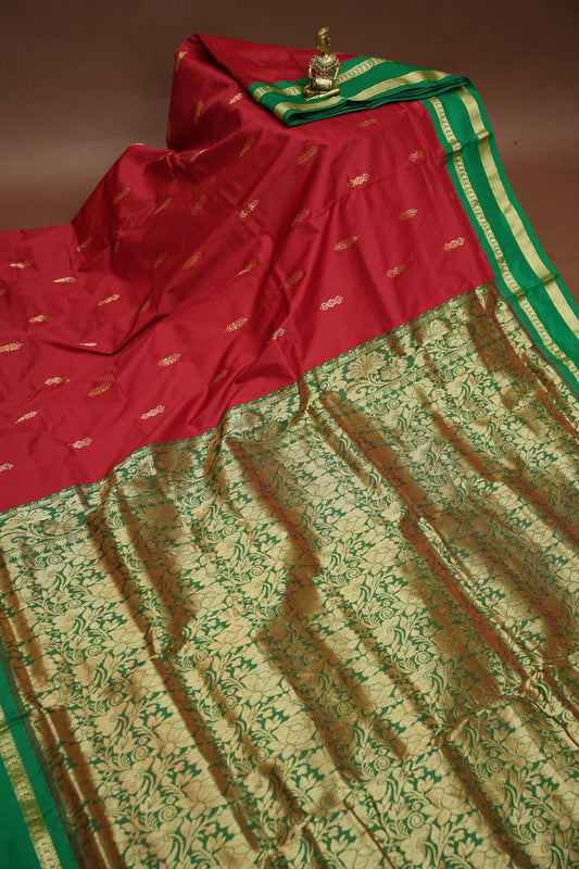 Semi Silk 9-Yard Saree with Grand Pallu & Gatti Border – Red & Rama Green