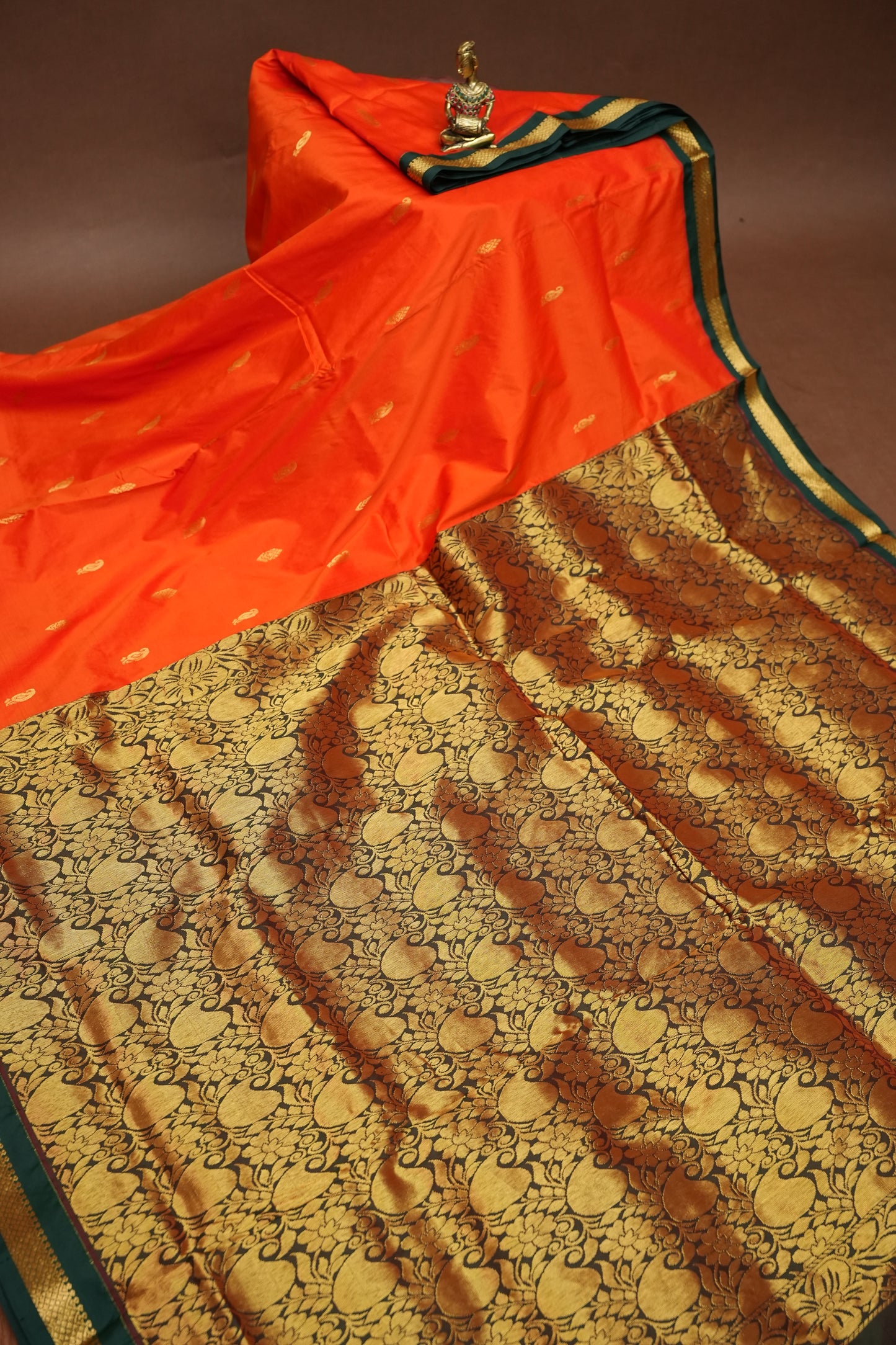 Semi Silk 9-Yard Saree with Grand Pallu & Gatti Border – Orange & Green
