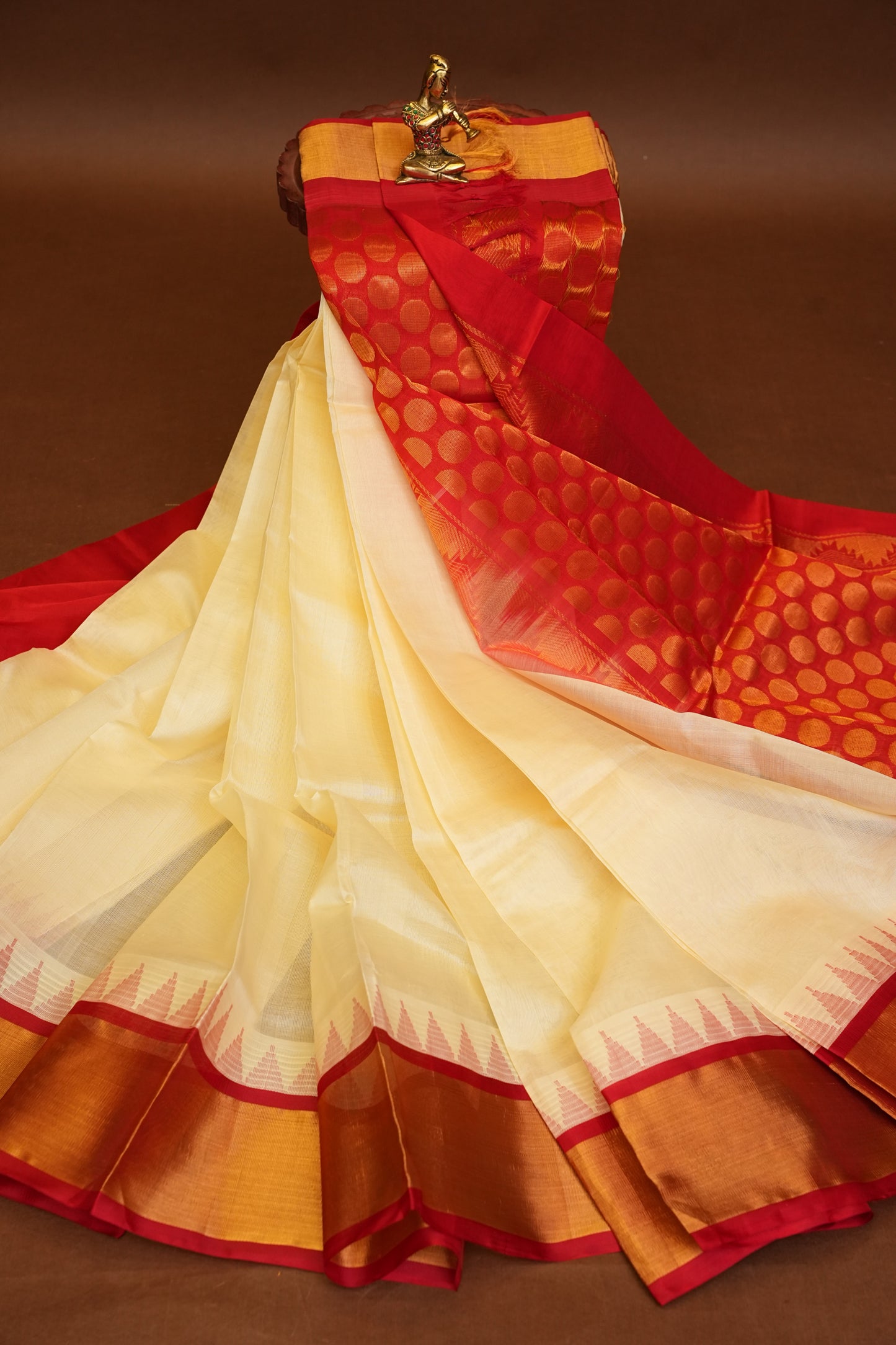 Pure Kuppadam Korvai Pattu Saree-Ivory & Red