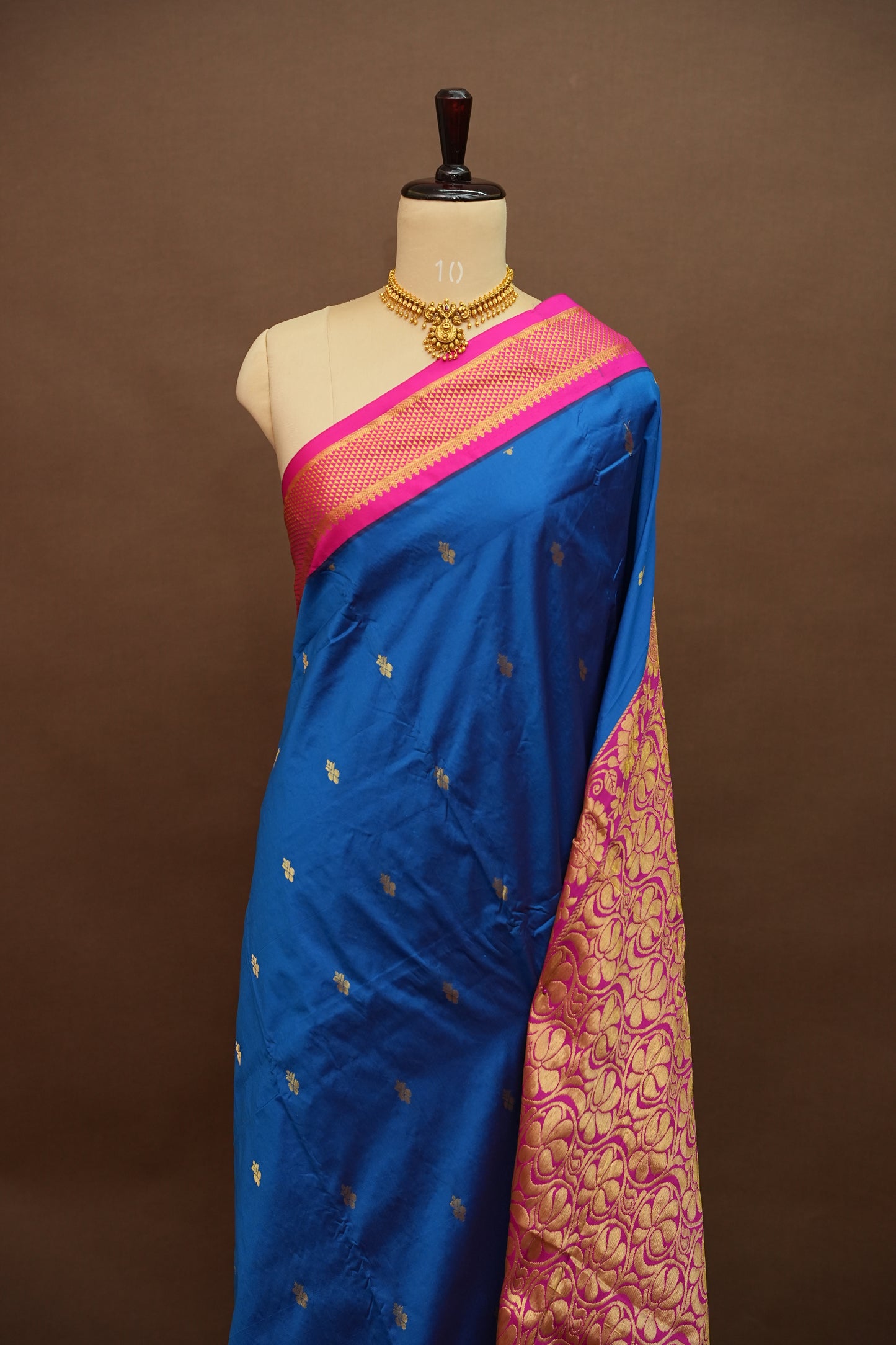 Semi Silk 9-Yard Saree with Grand Pallu & Gatti Border – Blue & Pink