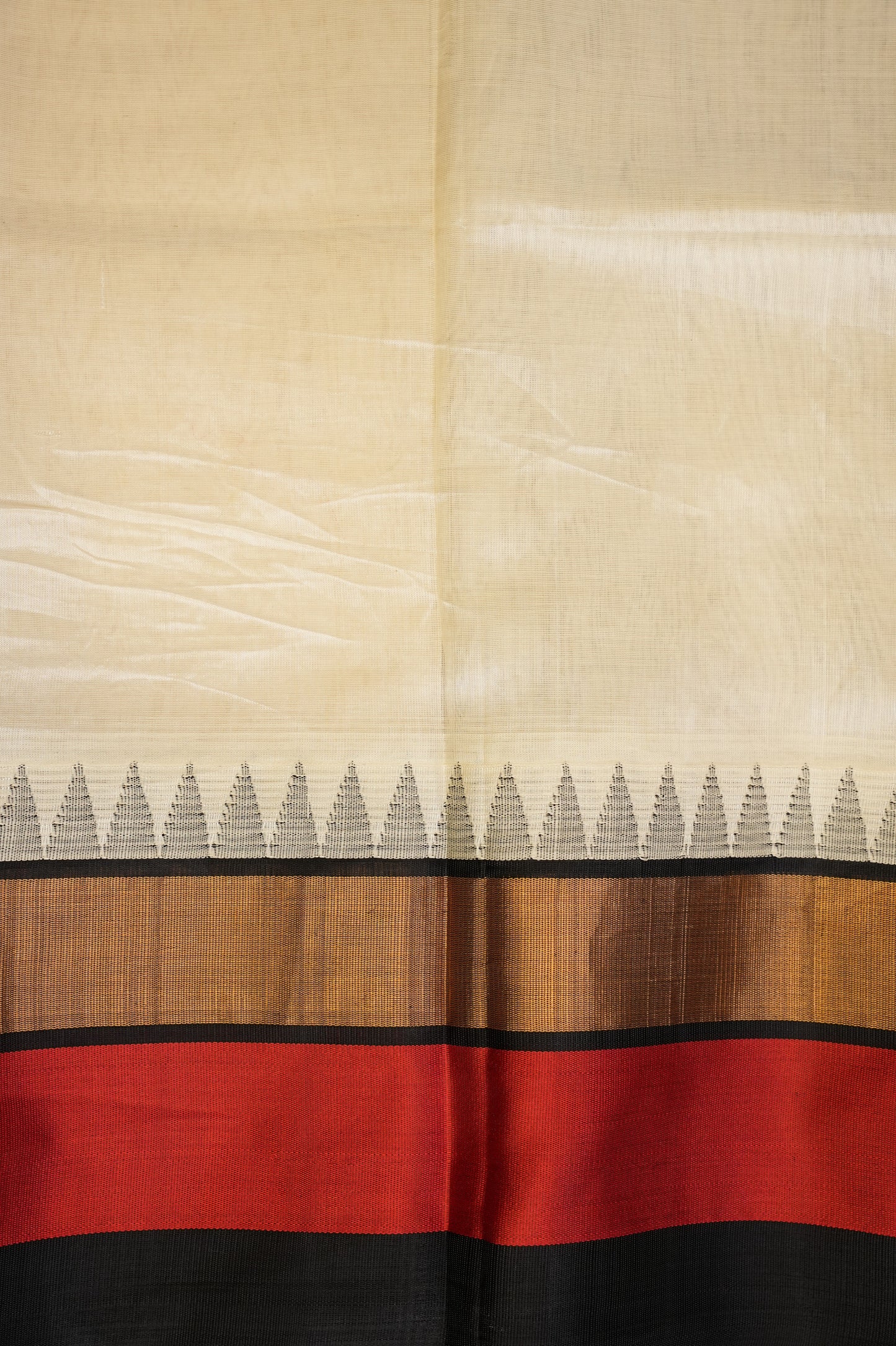 Pure Kuppadam Korvai Pattu Saree-Ivory & Black