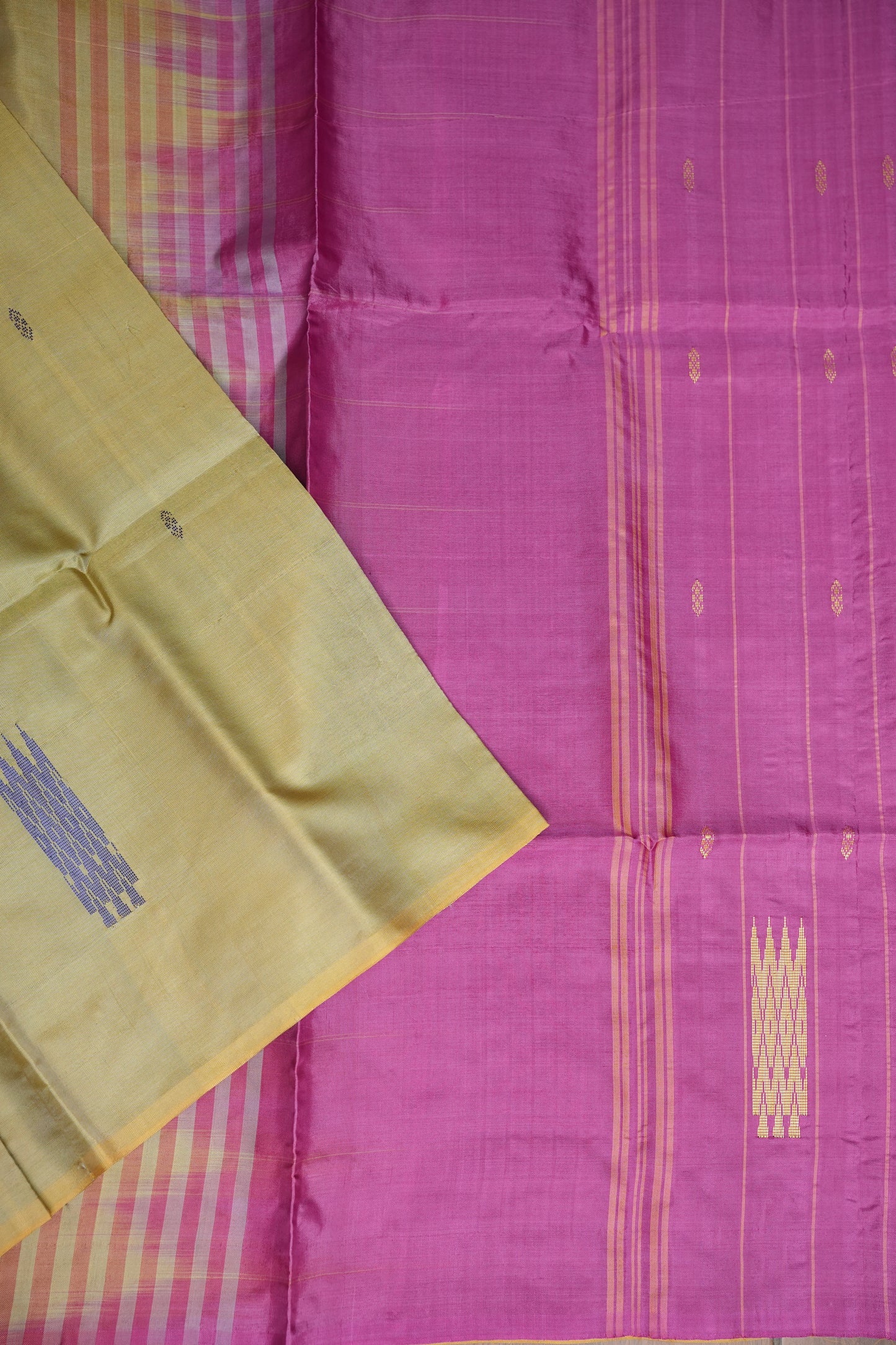 Vegan Saree with Temple Motifs & Contrast Magenta Pallu – Beige Gold
