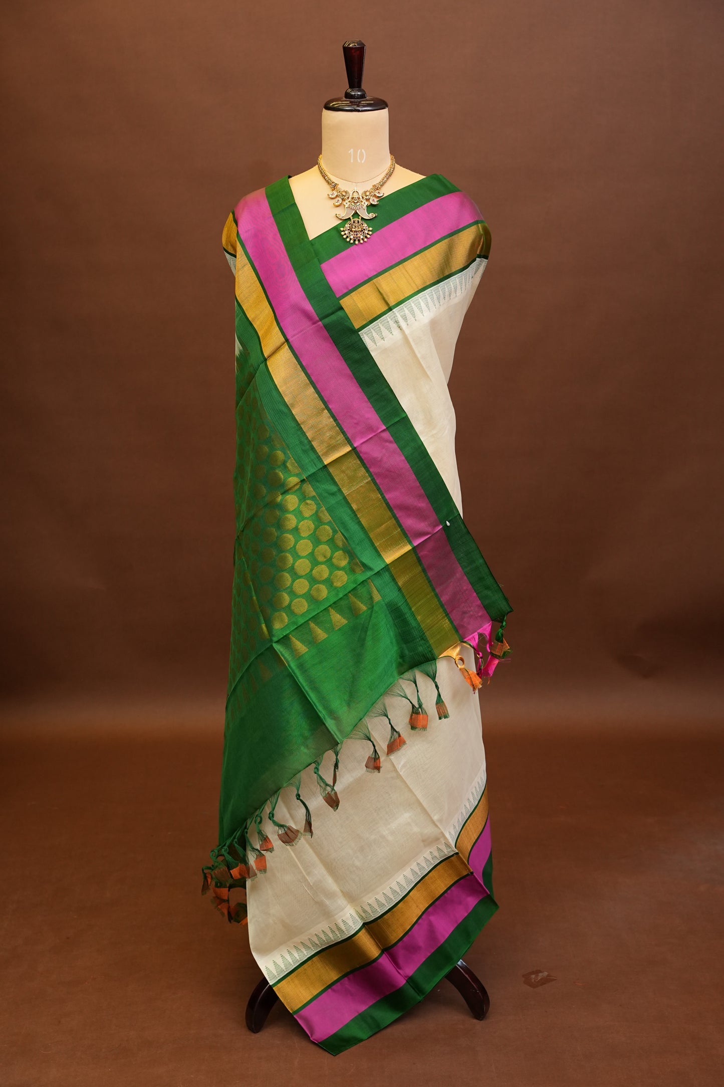 Pure Kuppadam Korvai Pattu Saree-Ivory & Green