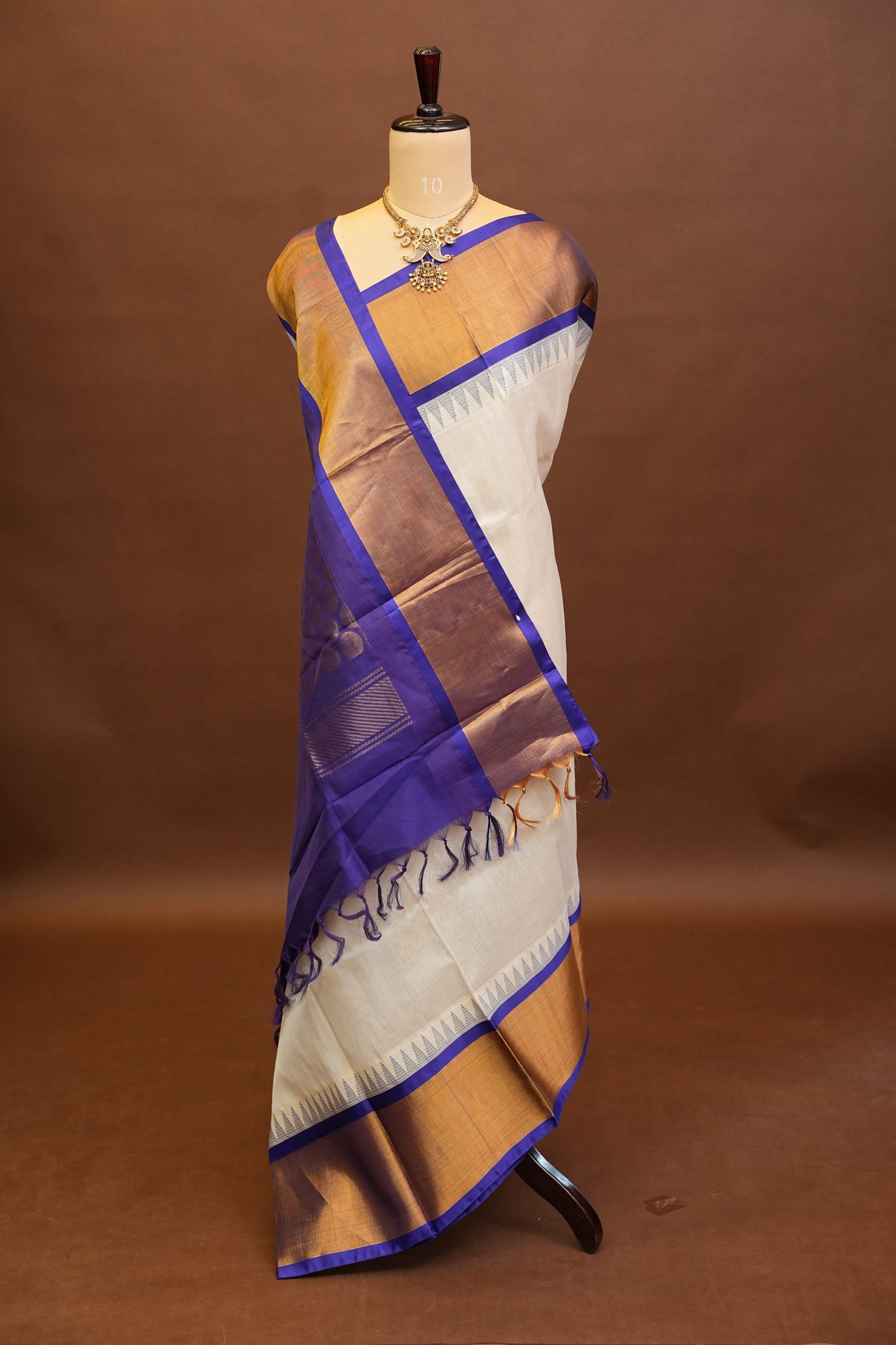 Pure Kuppadam Korvai Pattu Saree-Ivory & Royal Blue