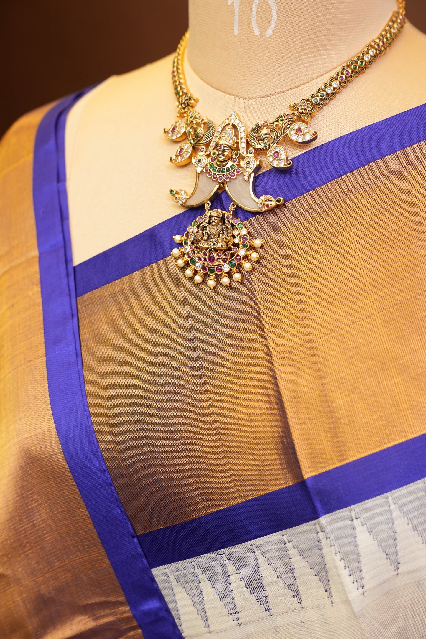 Pure Kuppadam Korvai Pattu Saree-Ivory & Royal Blue