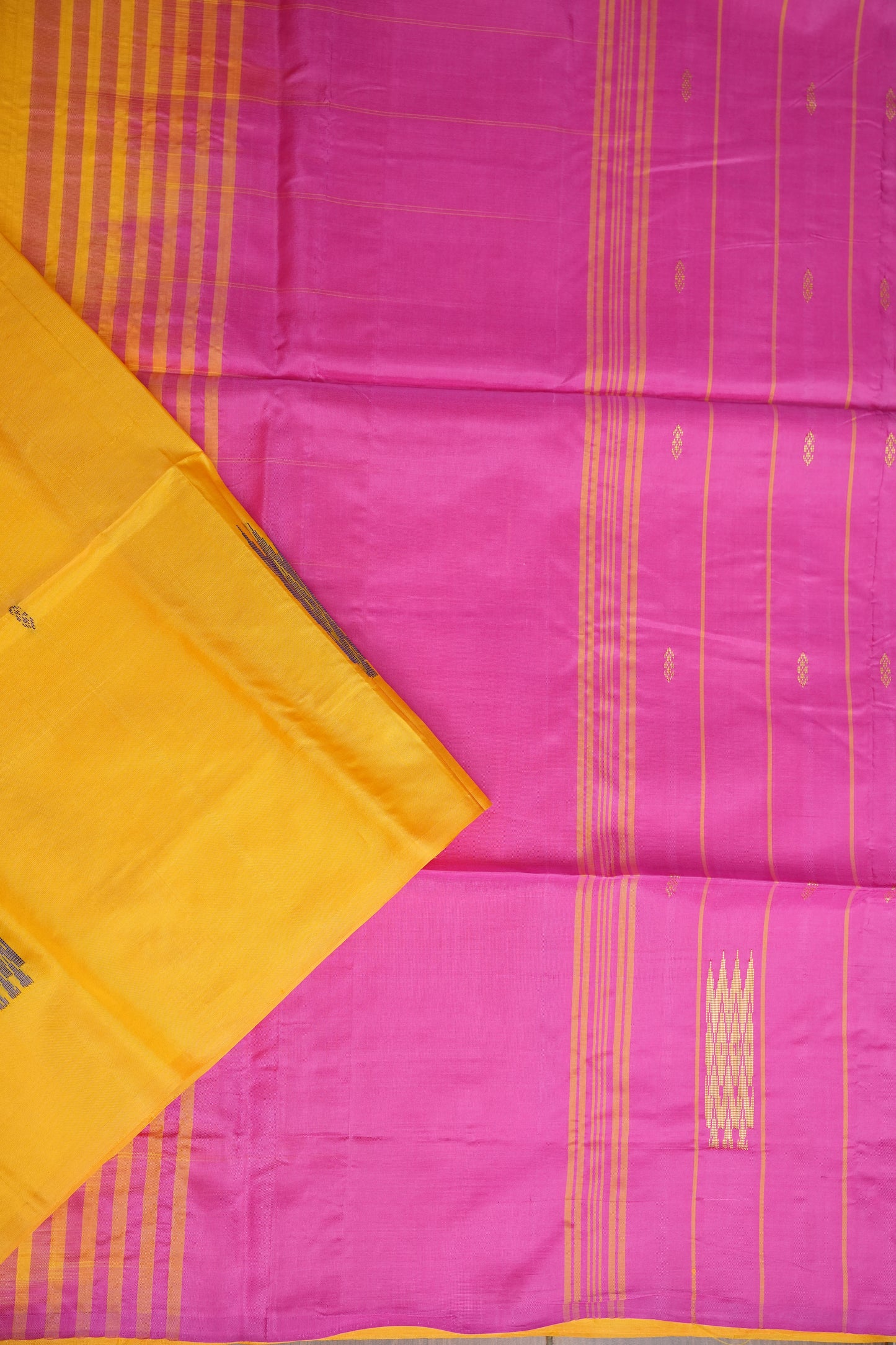 Vegan Saree with Contrast Pallu – Mustard Yellow & Pink