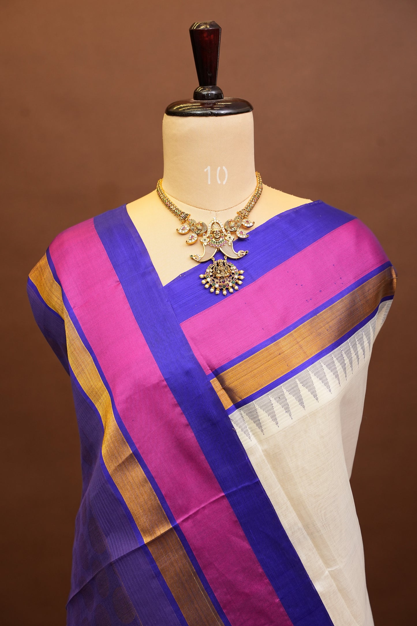 Pure Kuppadam Korvai Pattu Saree-Ivory & Blue