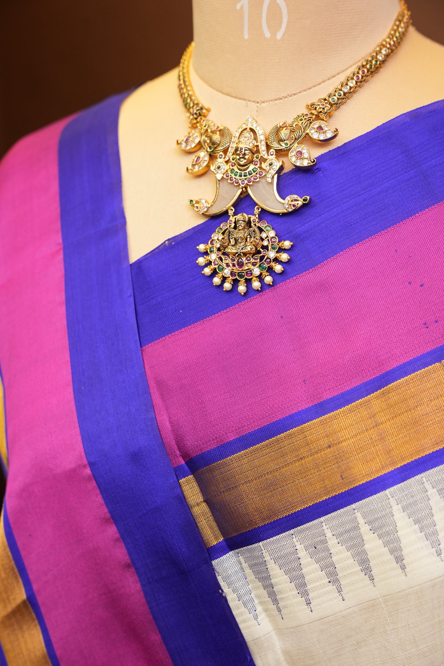Pure Kuppadam Korvai Pattu Saree-Ivory & Blue