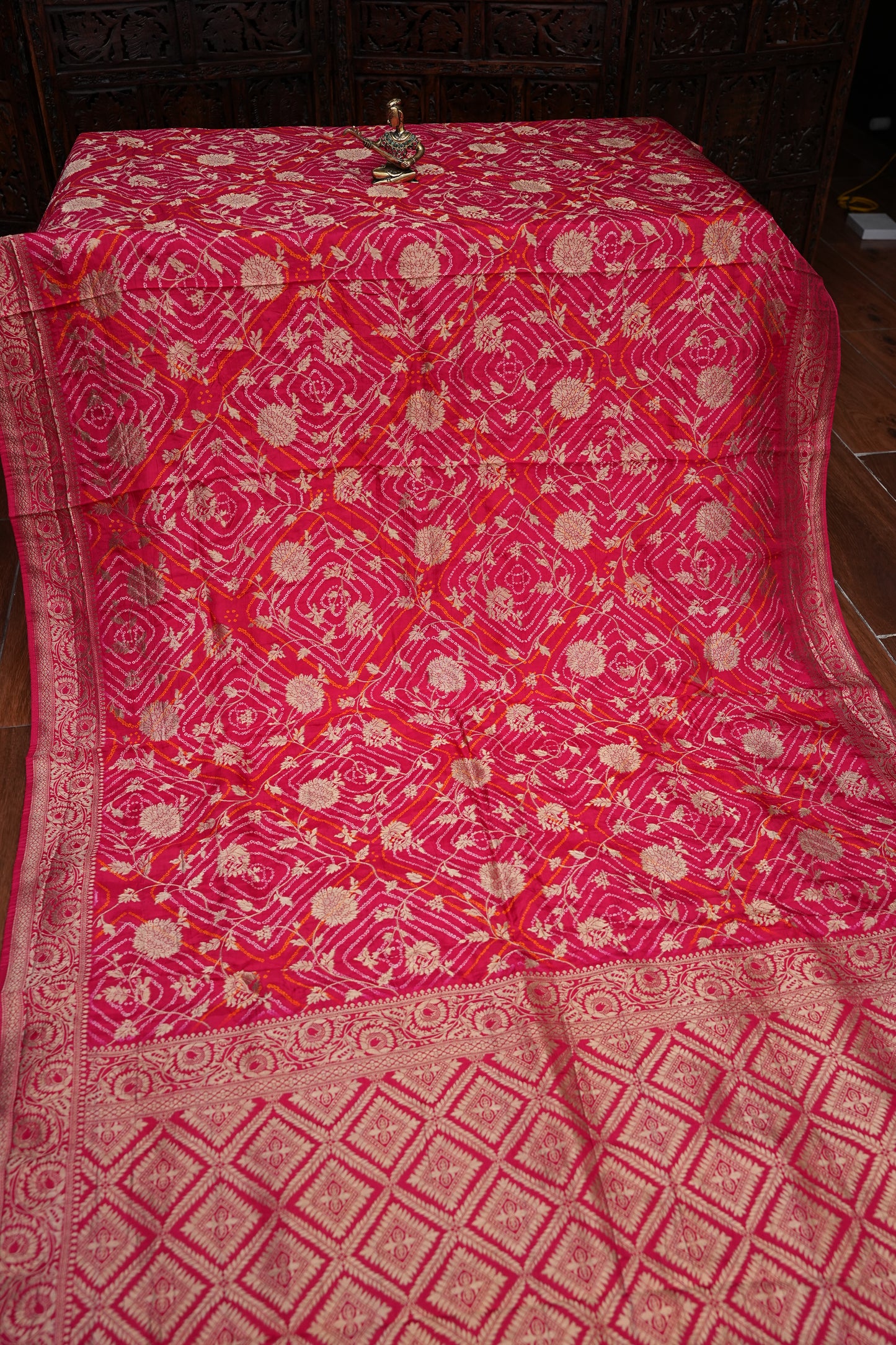 Kashmiri Pashmina Story Telling Saree - Pink