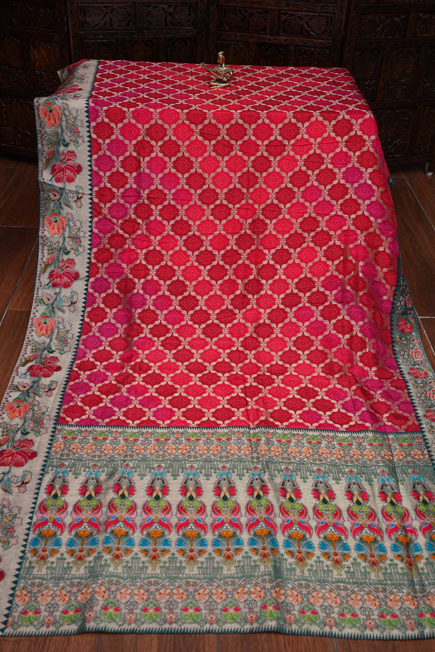 Kashmiri Pashmina Story Telling Saree - Pink