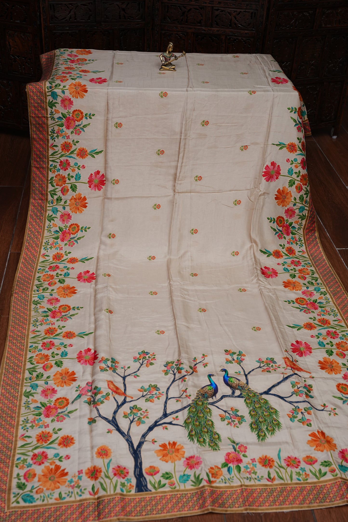 Kashmiri Pashmina Story Telling Saree - Ivory
