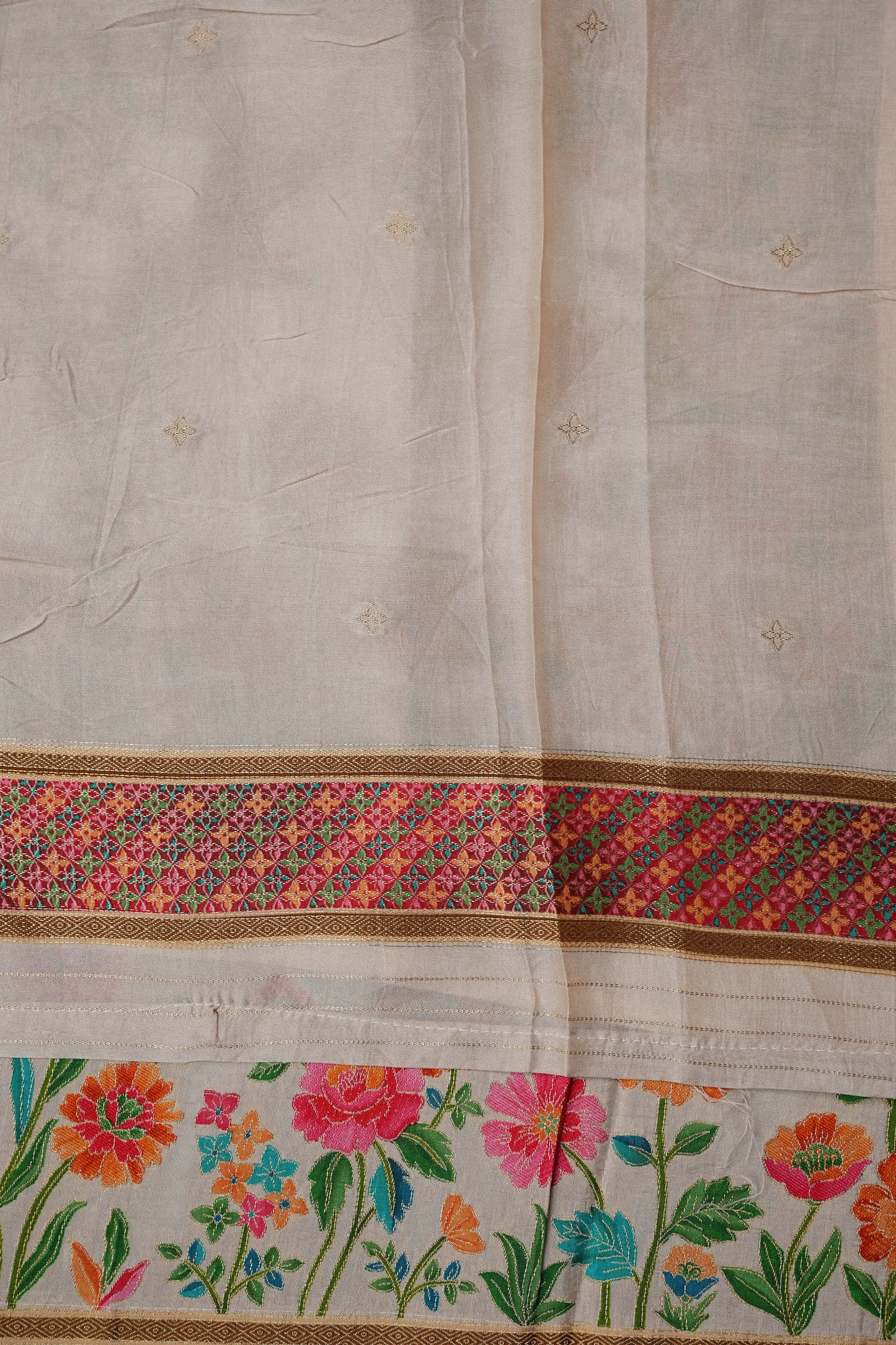 Kashmiri Pashmina Story Telling Saree - Ivory