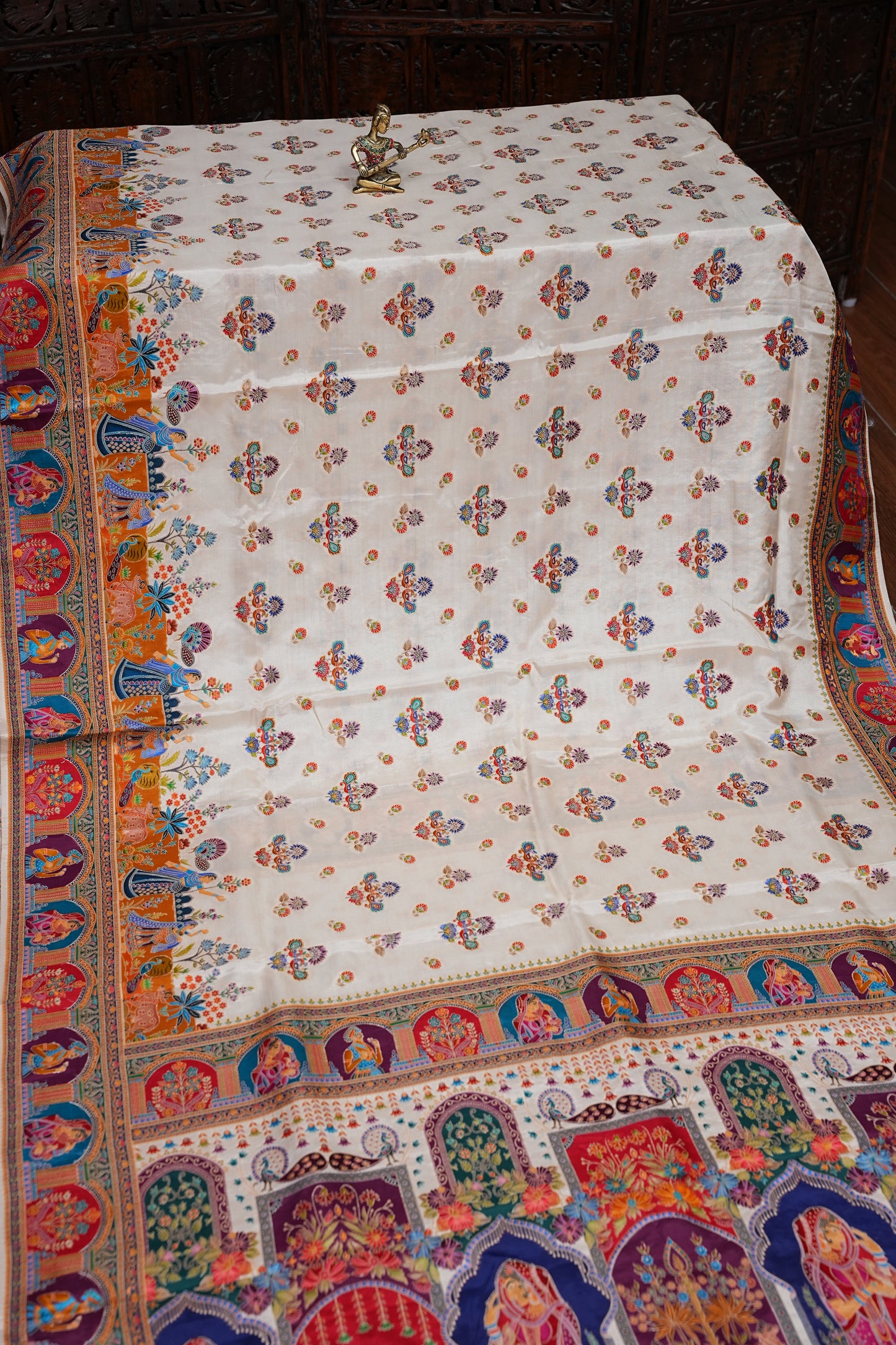 Kashmiri Pashmina Story Telling Saree - Ivory