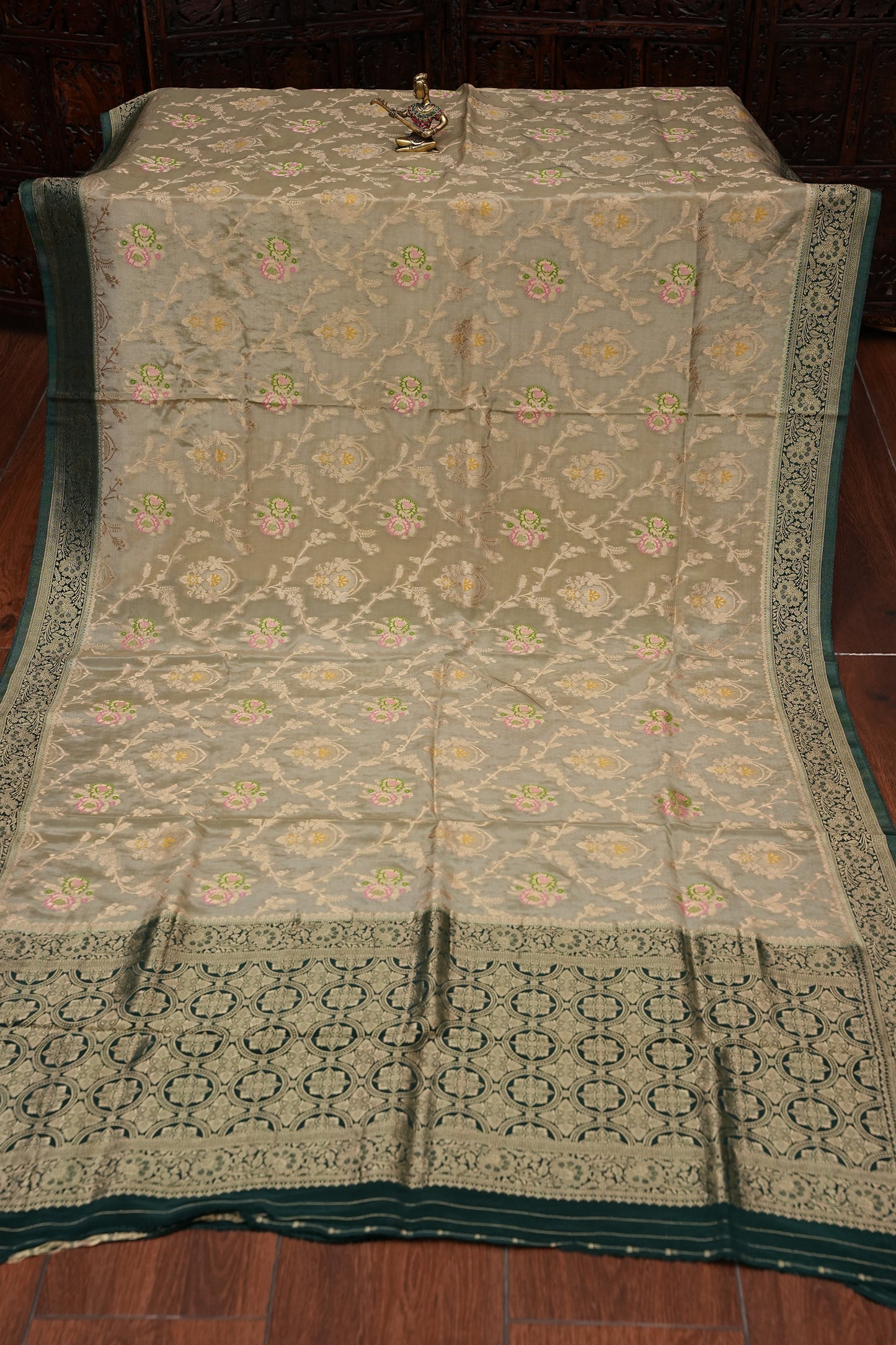Banarasi Munga Silk Saree - Champagne Gold & Emerald green