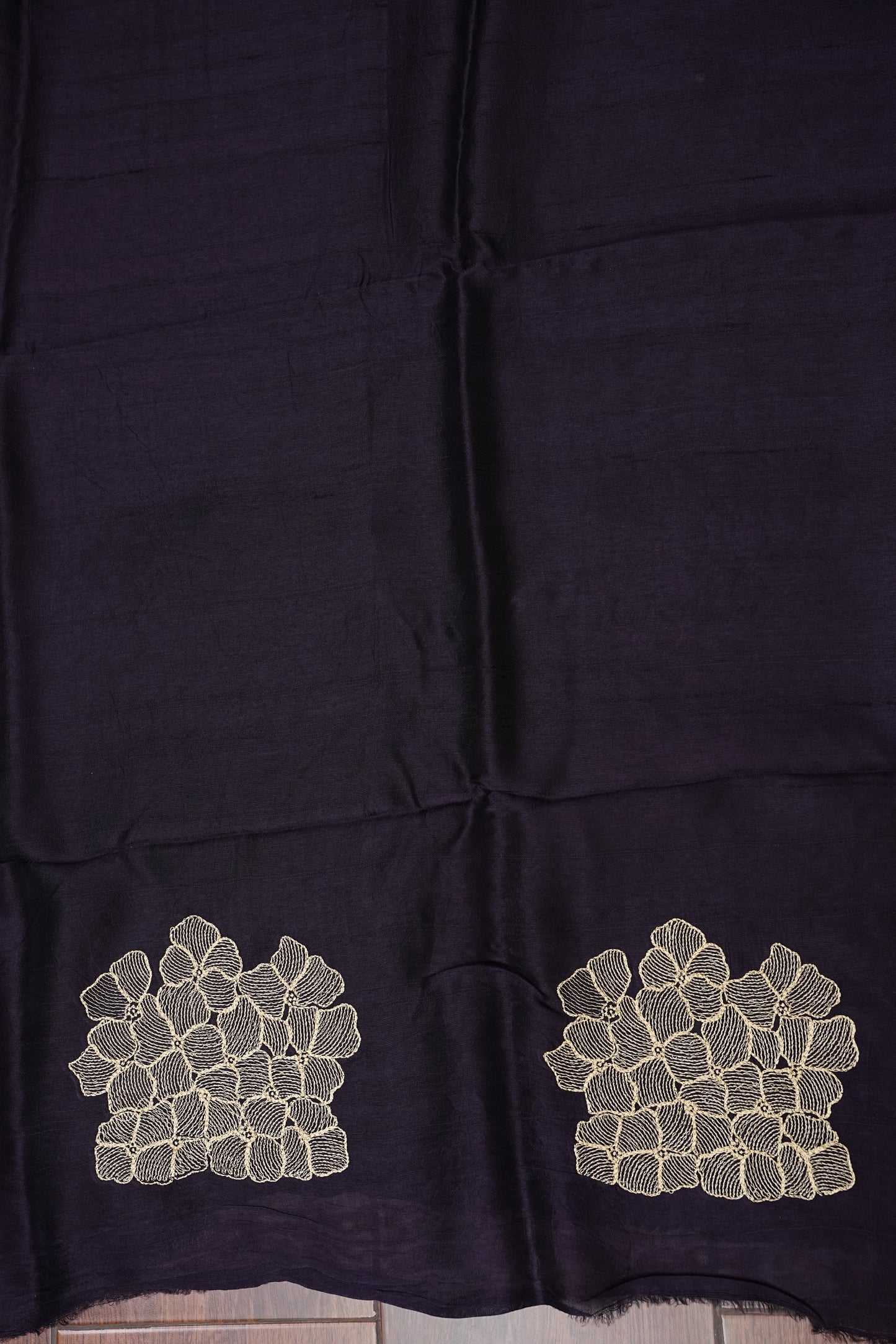Tussar Banarasi Raw Silk Saree with Floral Zari Butta Weaving – Deep Purple