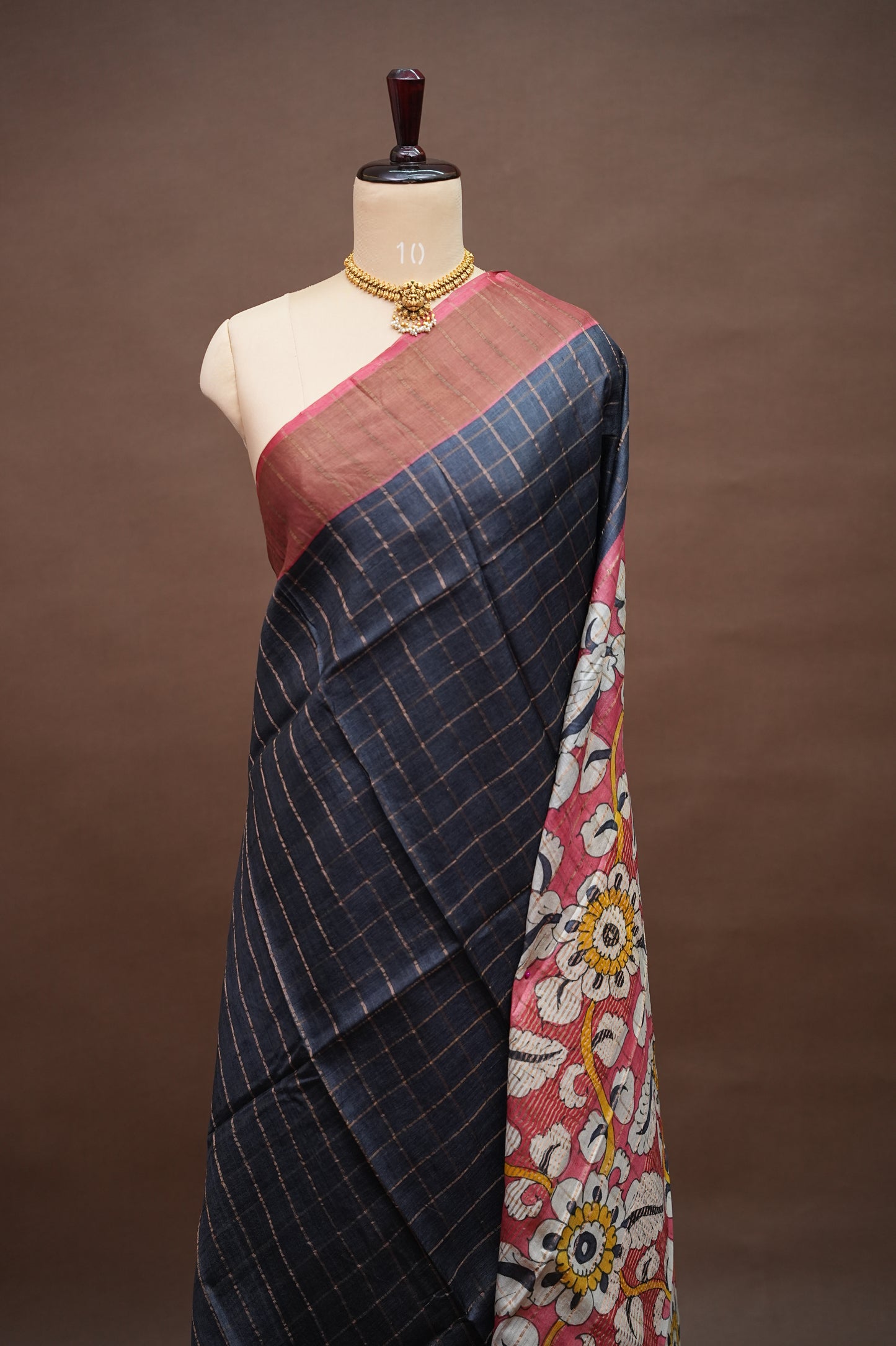Premium Hand-Painted Tussar Silk Saree – Rich Dark Grey with Floral Kalamkari Pallu & Blouse