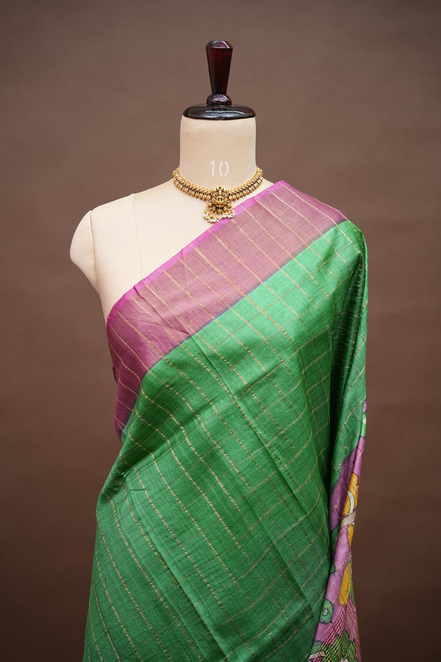 Premium Hand-Painted Tussar Silk Saree – Emerald Green with Lavender Pink Floral Pallu