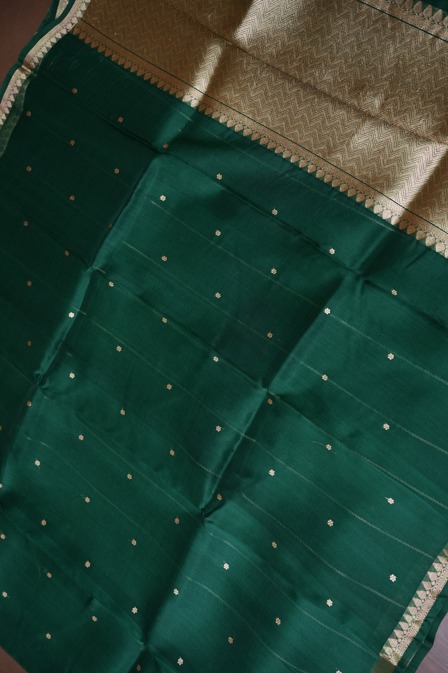 Emerald Green Pure Organza Kora Banarasi Silk Saree|Silk Mark Certified