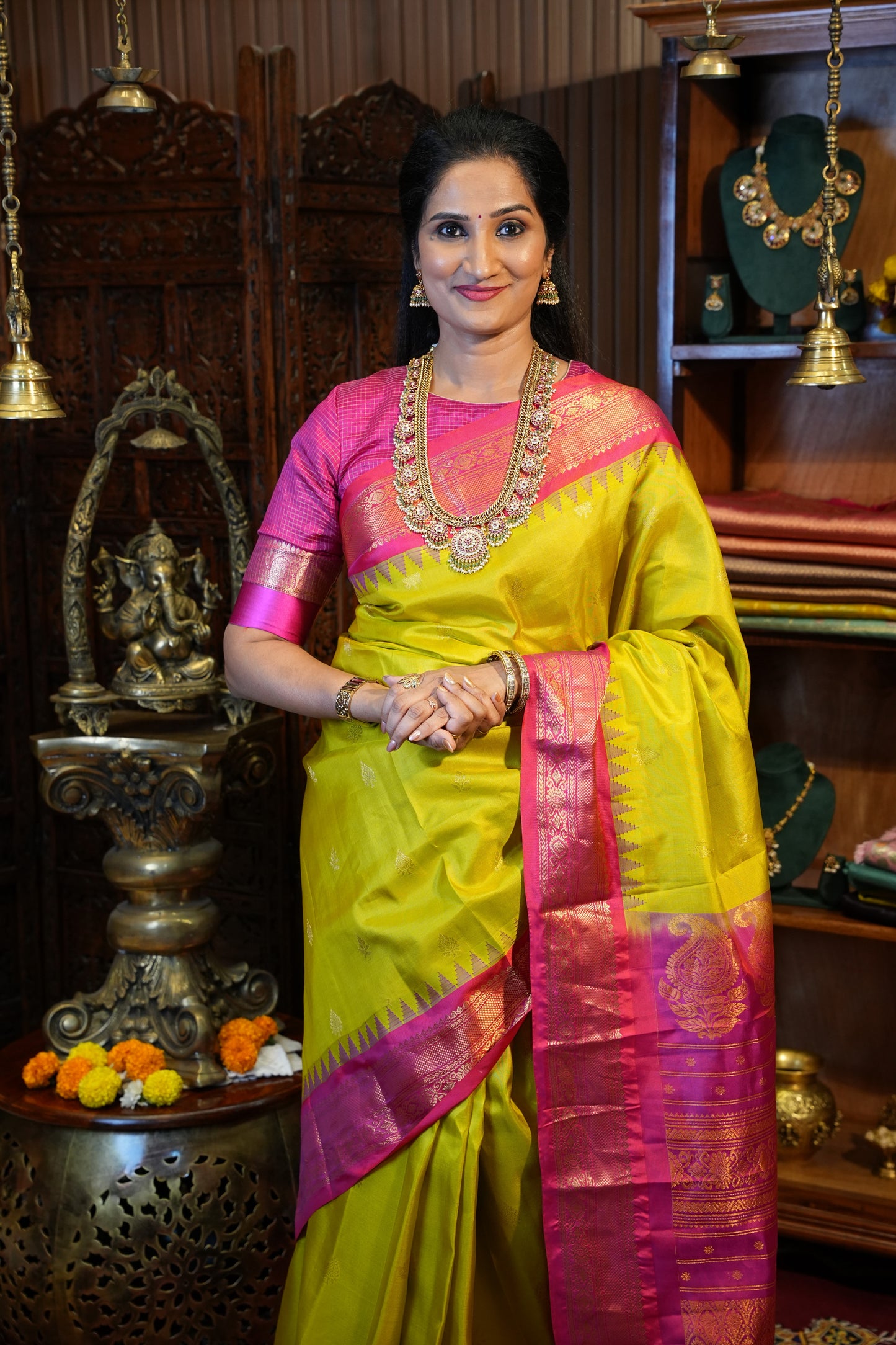 Pure Gadwal Silk Saree - Parrot Green and Hot Pink