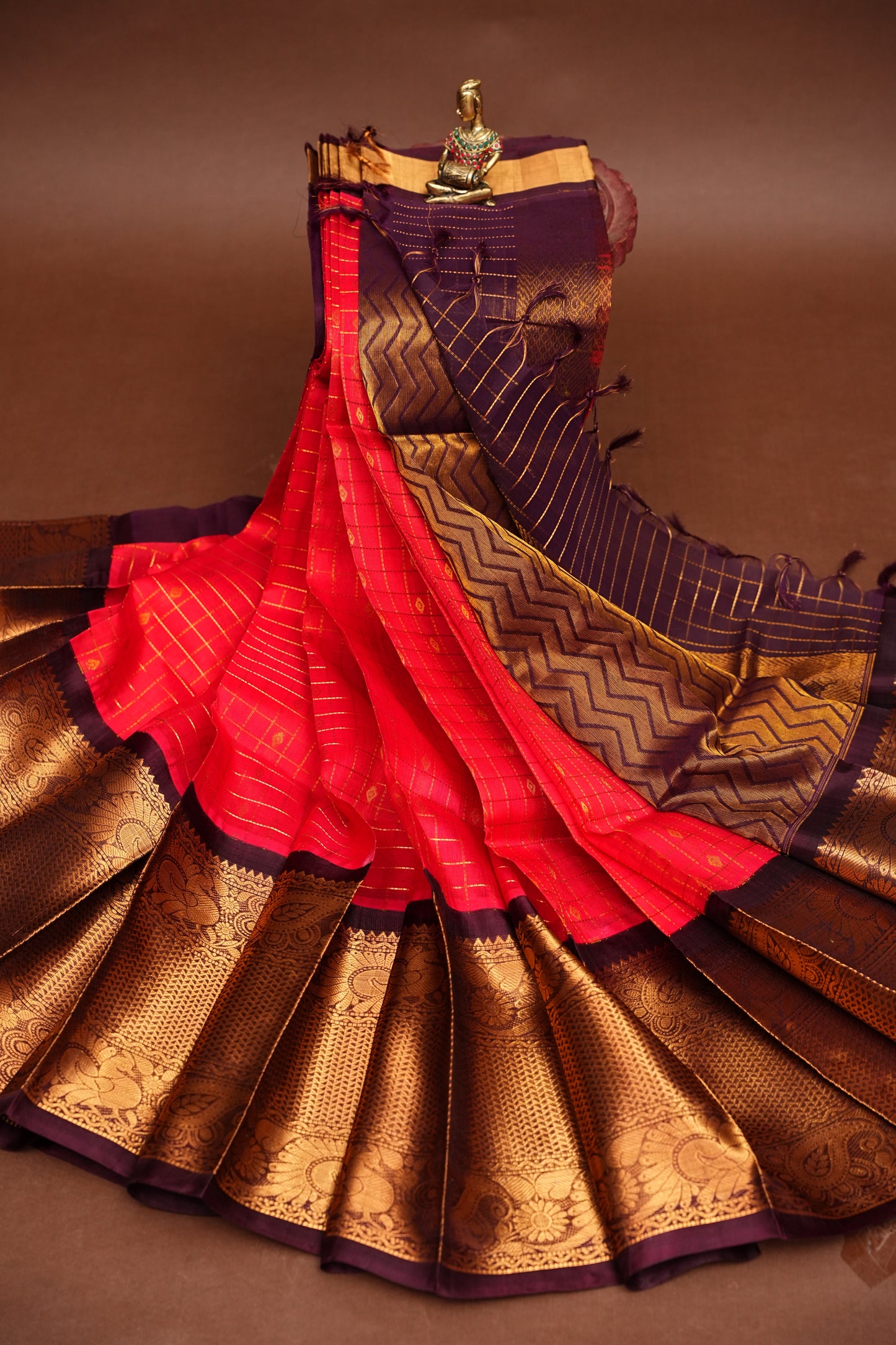 Pure Kuppadam Saree - Red with Chocolate Brown