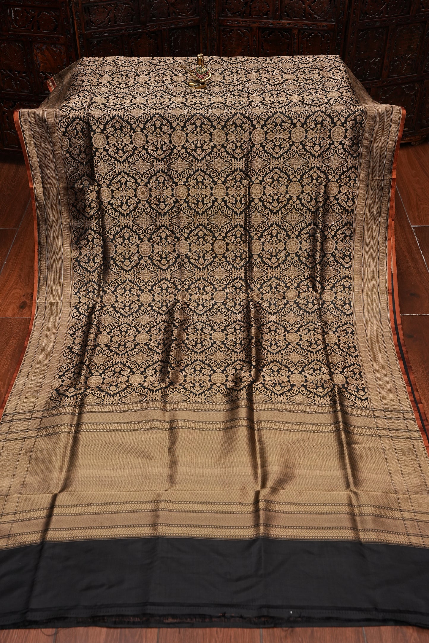 Pure Handloom Silk Katan Banaras Saree-Black|Silk Mark Certified
