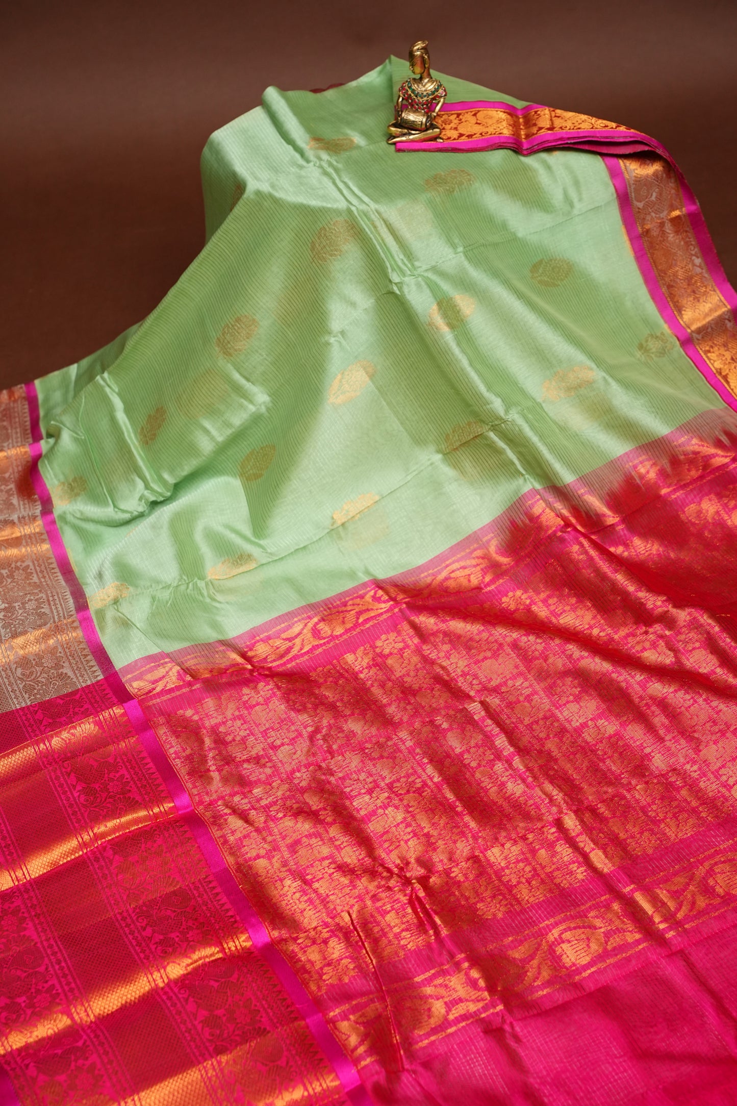 Mangalgiri Kuppadam Pattu Saree - Pistachio & Pink