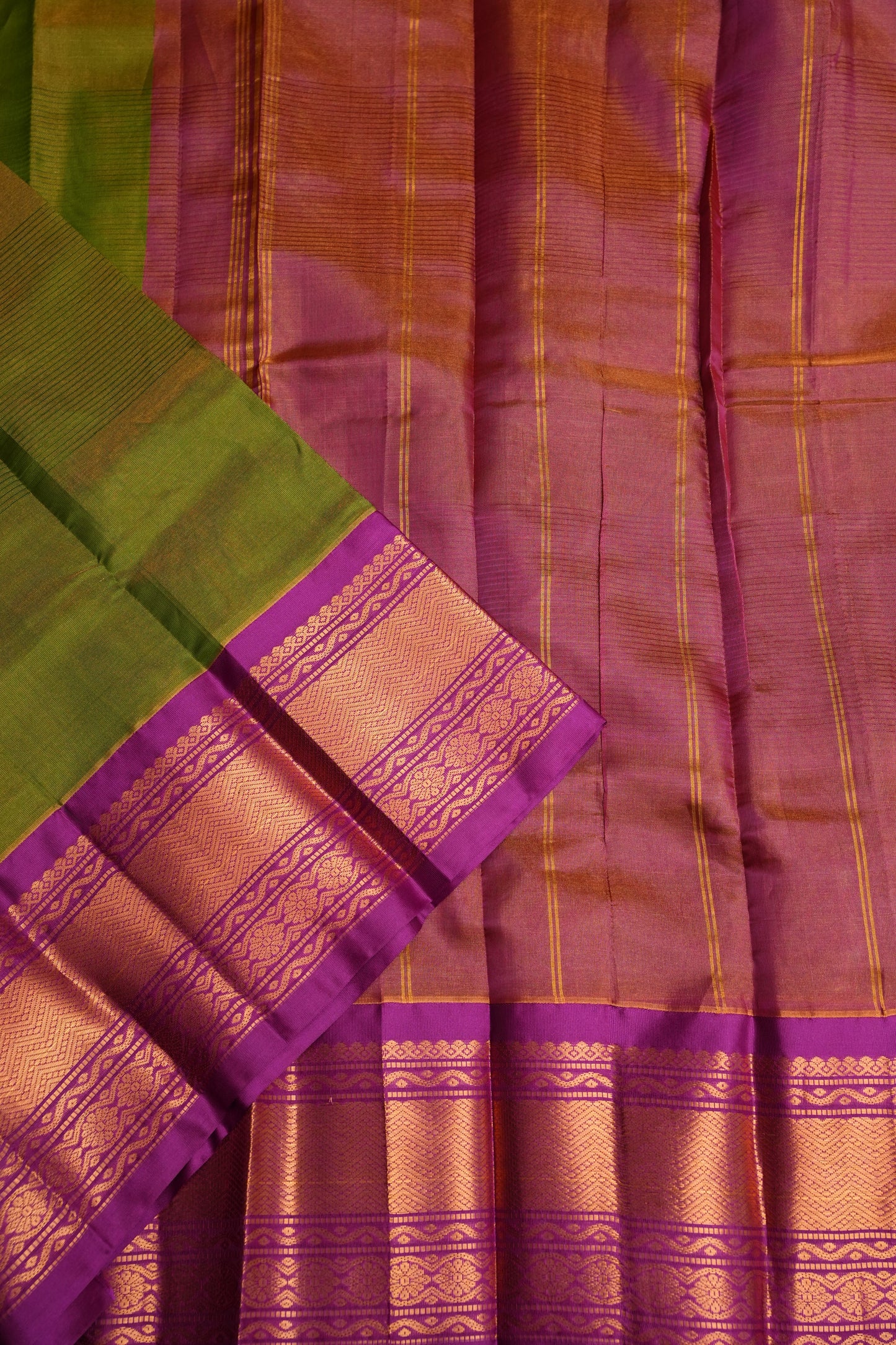 Tissue Mangalgiri Kuppadam Pattu Saree - Parrot Green and Pink