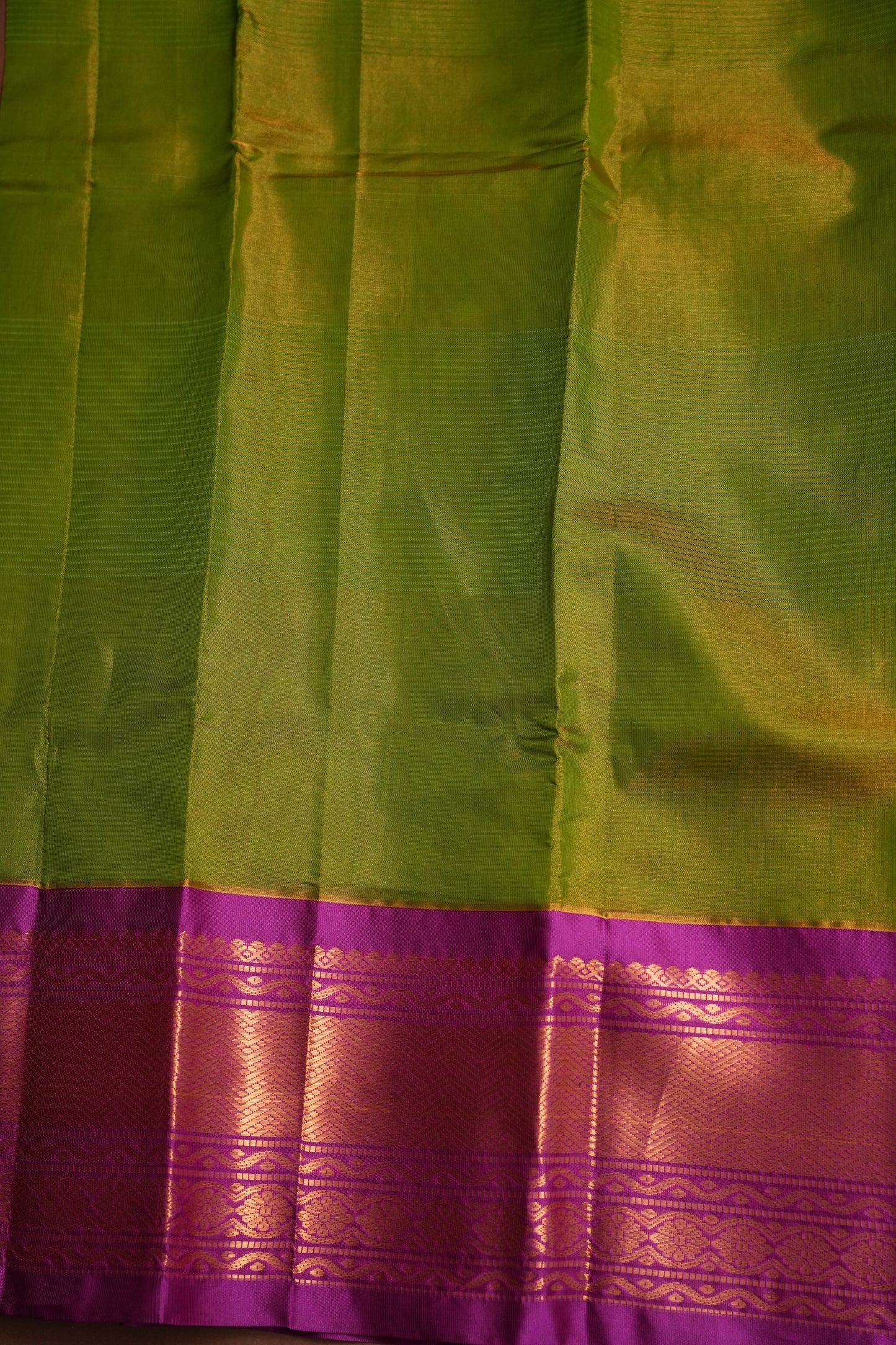 Tissue Mangalgiri Kuppadam Pattu Saree - Parrot Green and Pink