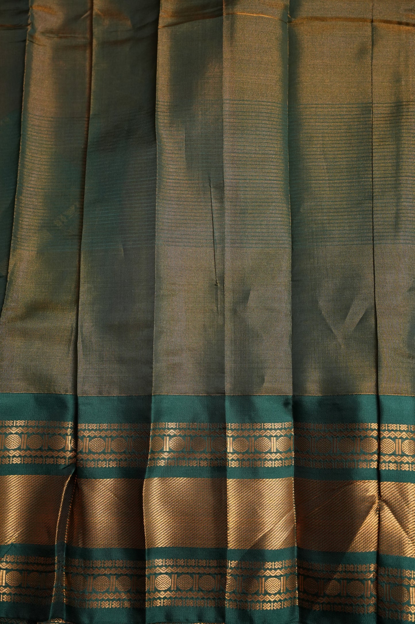 Tissue Mangalgiri Kuppadam Pattu Saree - Rust Orange and Green