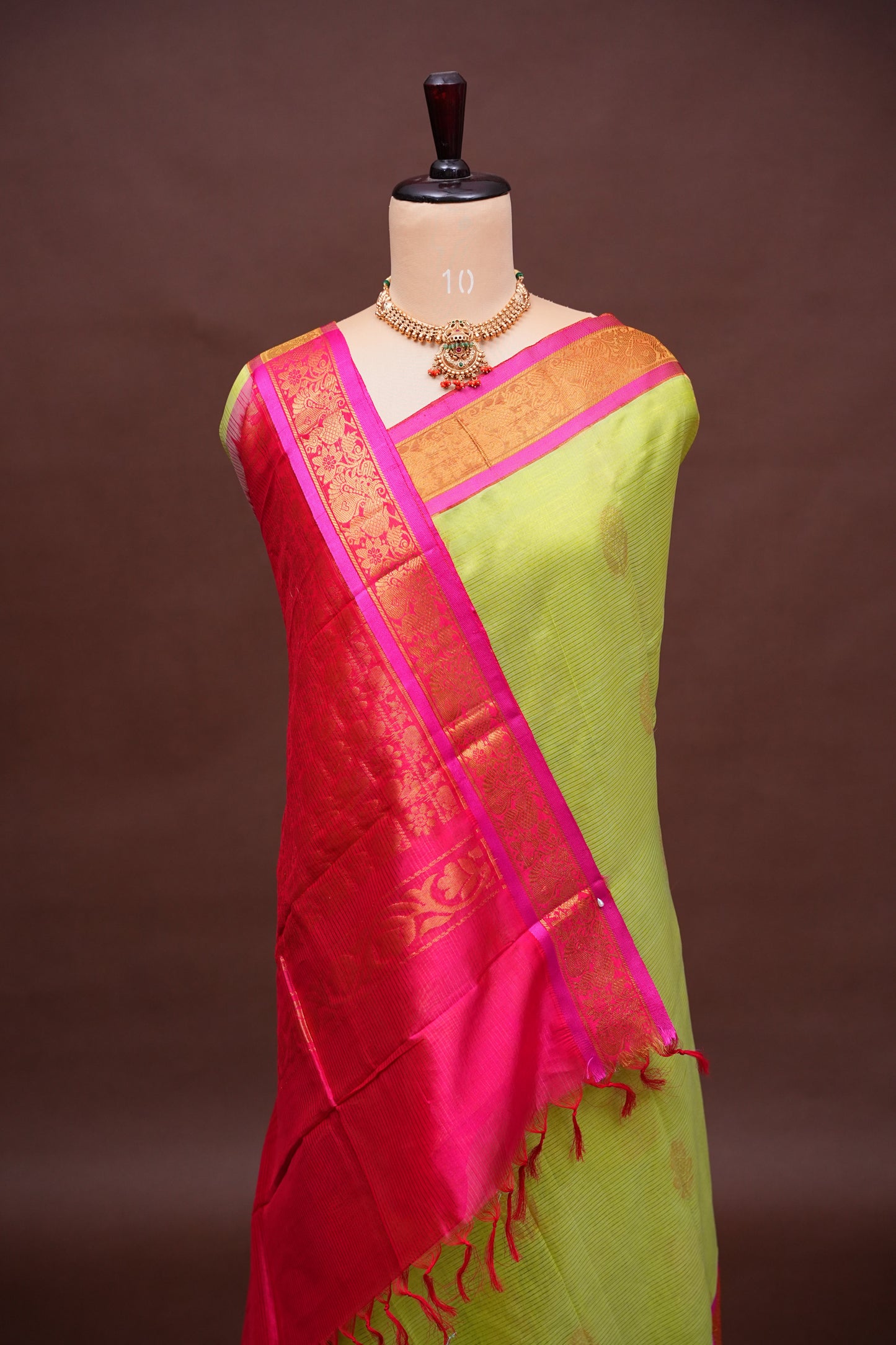 Mangalgiri Kuppadam Pattu Saree - Parrot Green & Pink