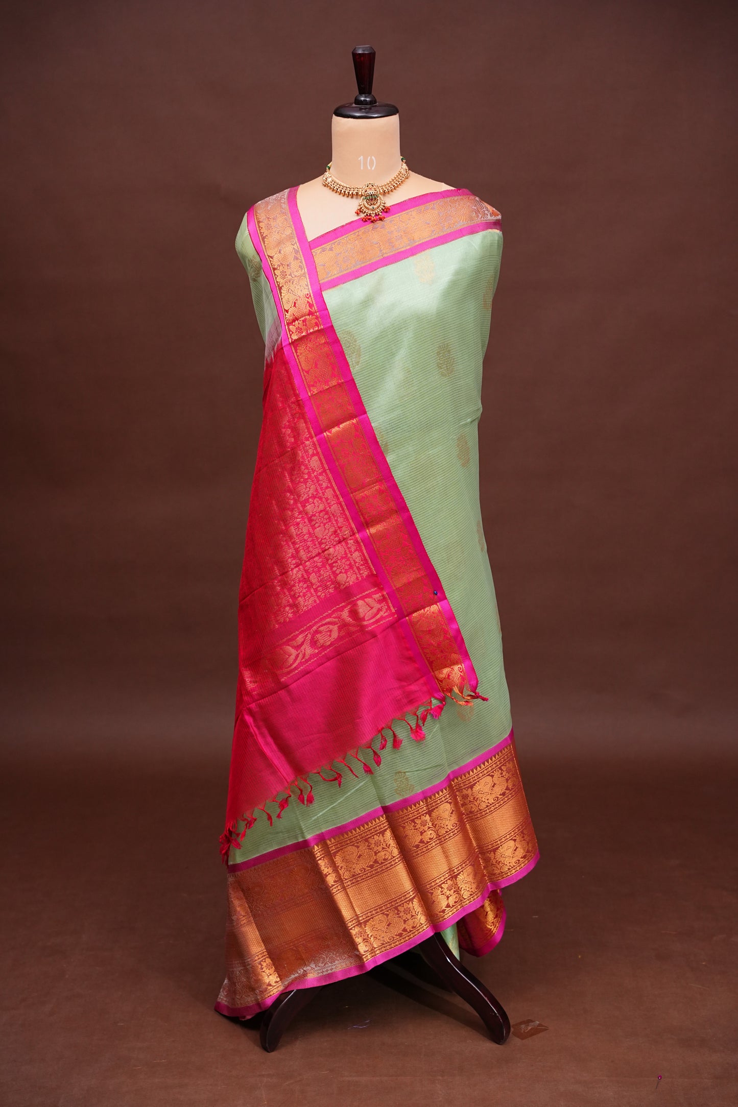 Mangalgiri Kuppadam Pattu Saree - Pistachio & Pink