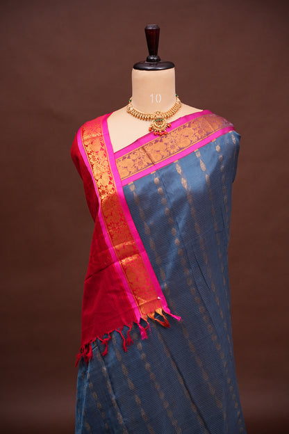 Mangalgiri Kuppadam Pattu Saree - Grey & Pink