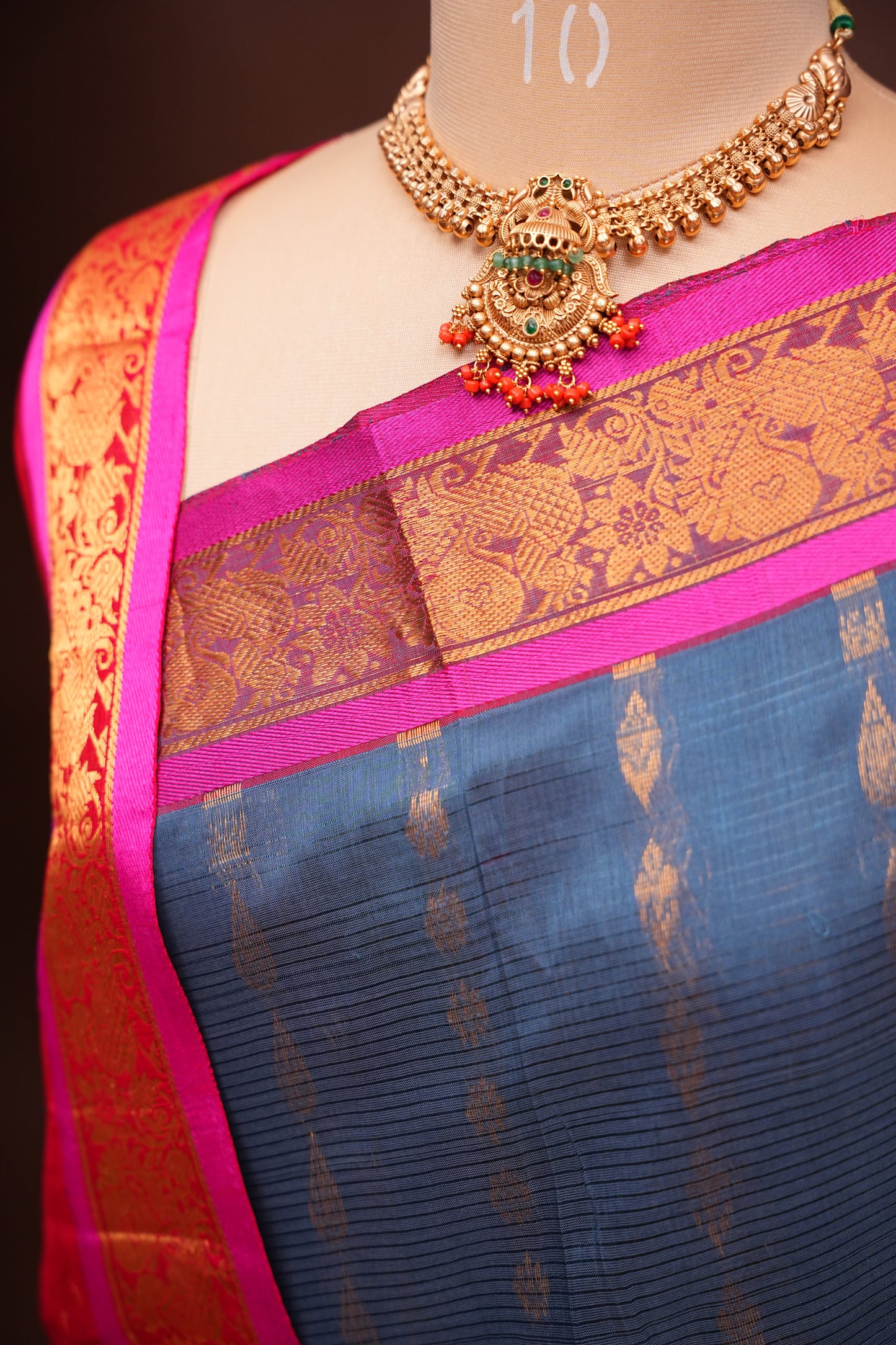 Mangalgiri Kuppadam Pattu Saree - Grey & Pink