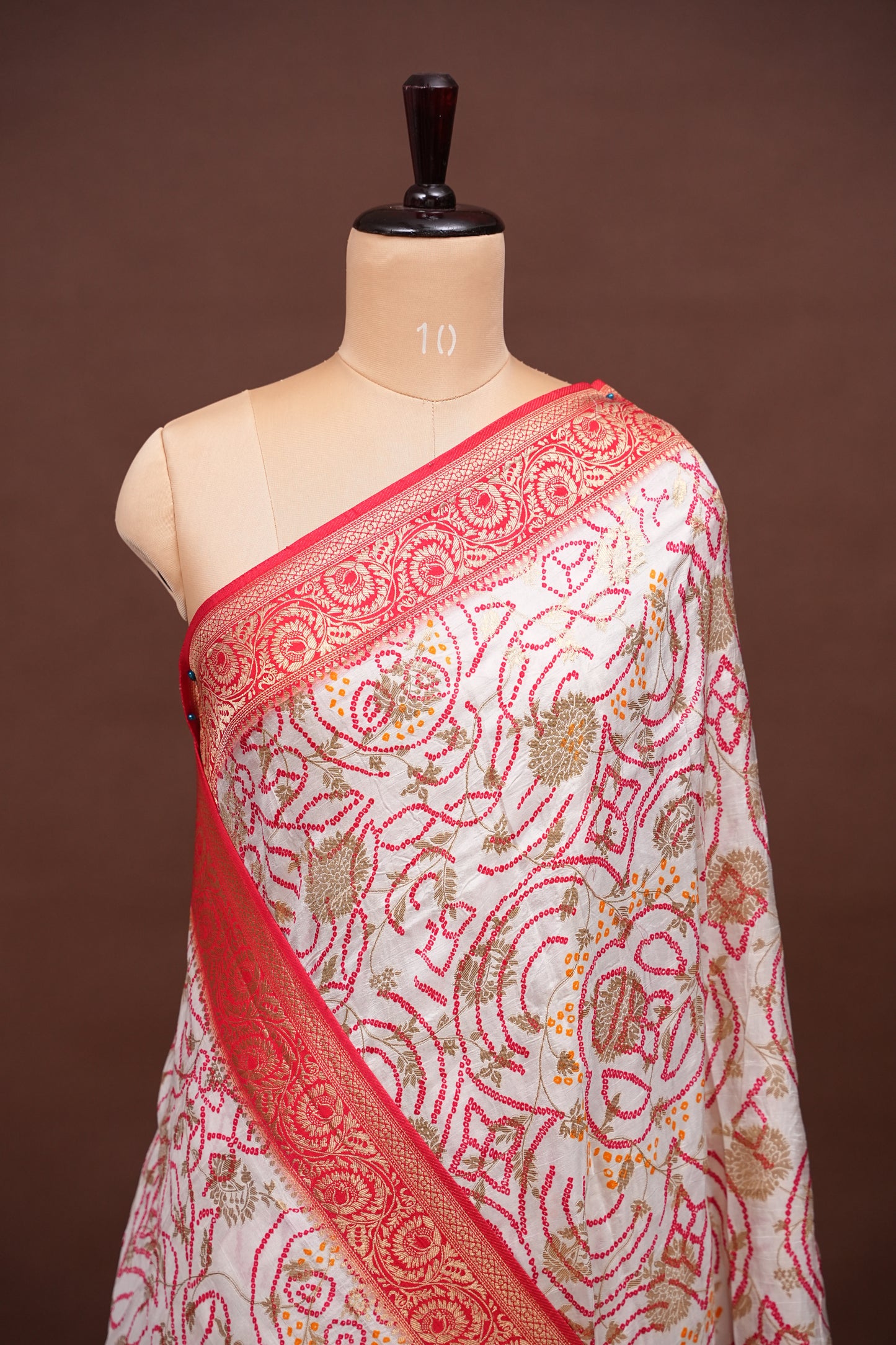Kashmiri Pashmina Story Telling Saree - White & Red