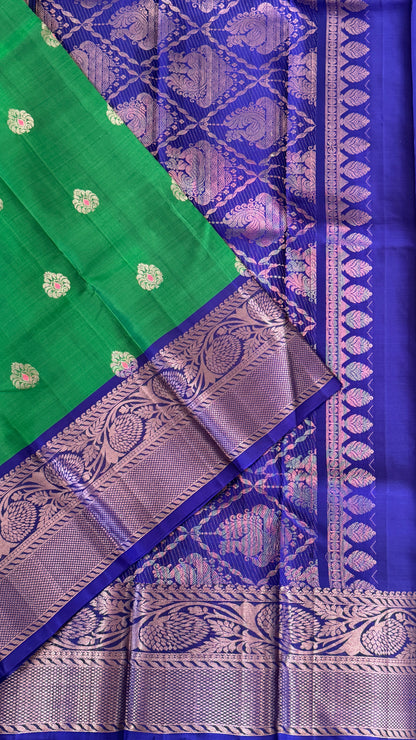 Green Pure Kanchipuram Silk Saree with Royal Blue Contrast | Silk Mark Certified