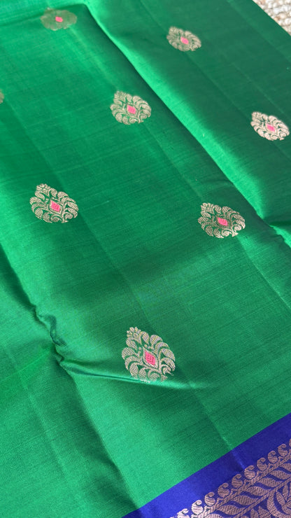 Green Pure Kanchipuram Silk Saree with Royal Blue Contrast | Silk Mark Certified