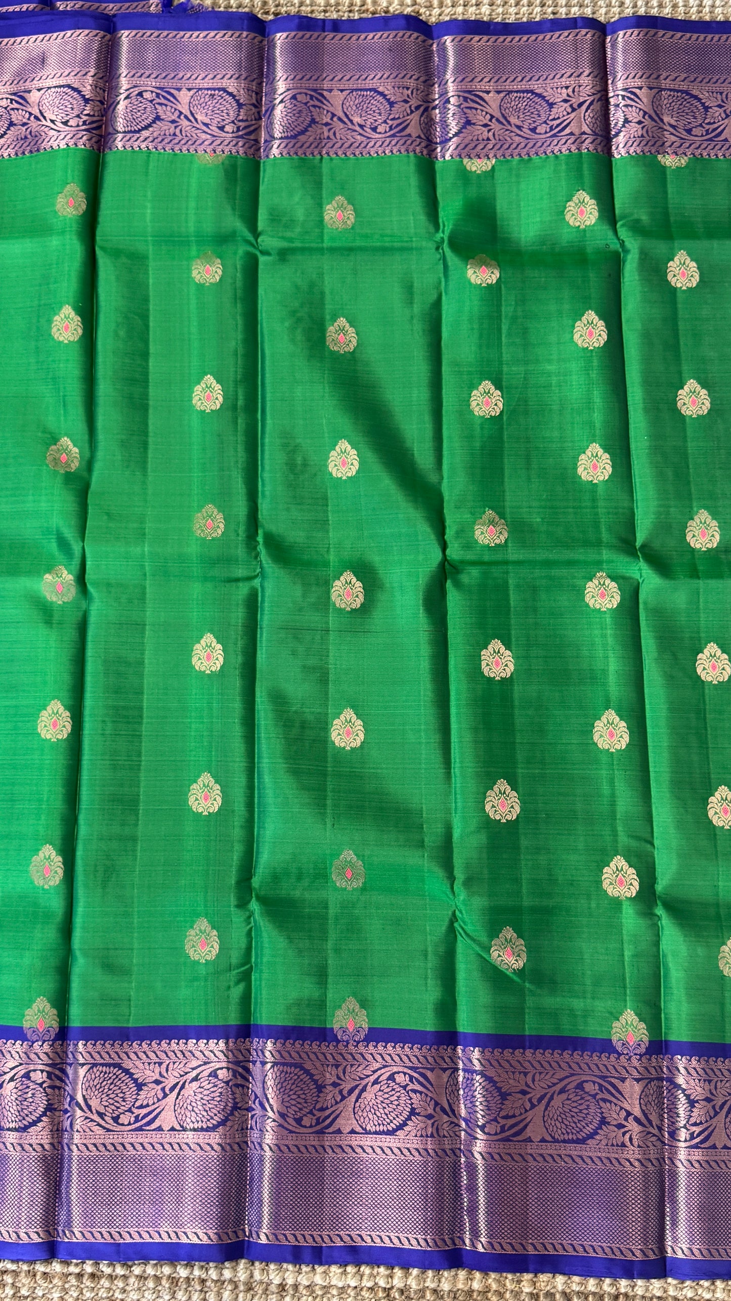 Green Pure Kanchipuram Silk Saree with Royal Blue Contrast | Silk Mark Certified